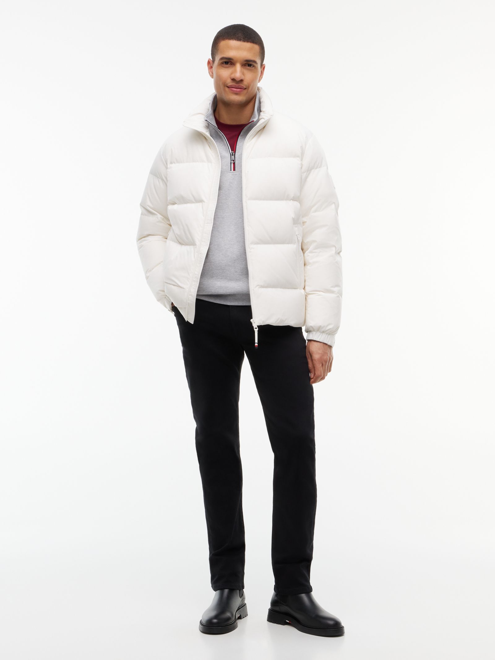 Tommy Hilfiger Pufferjack met logo patch en dons in wit