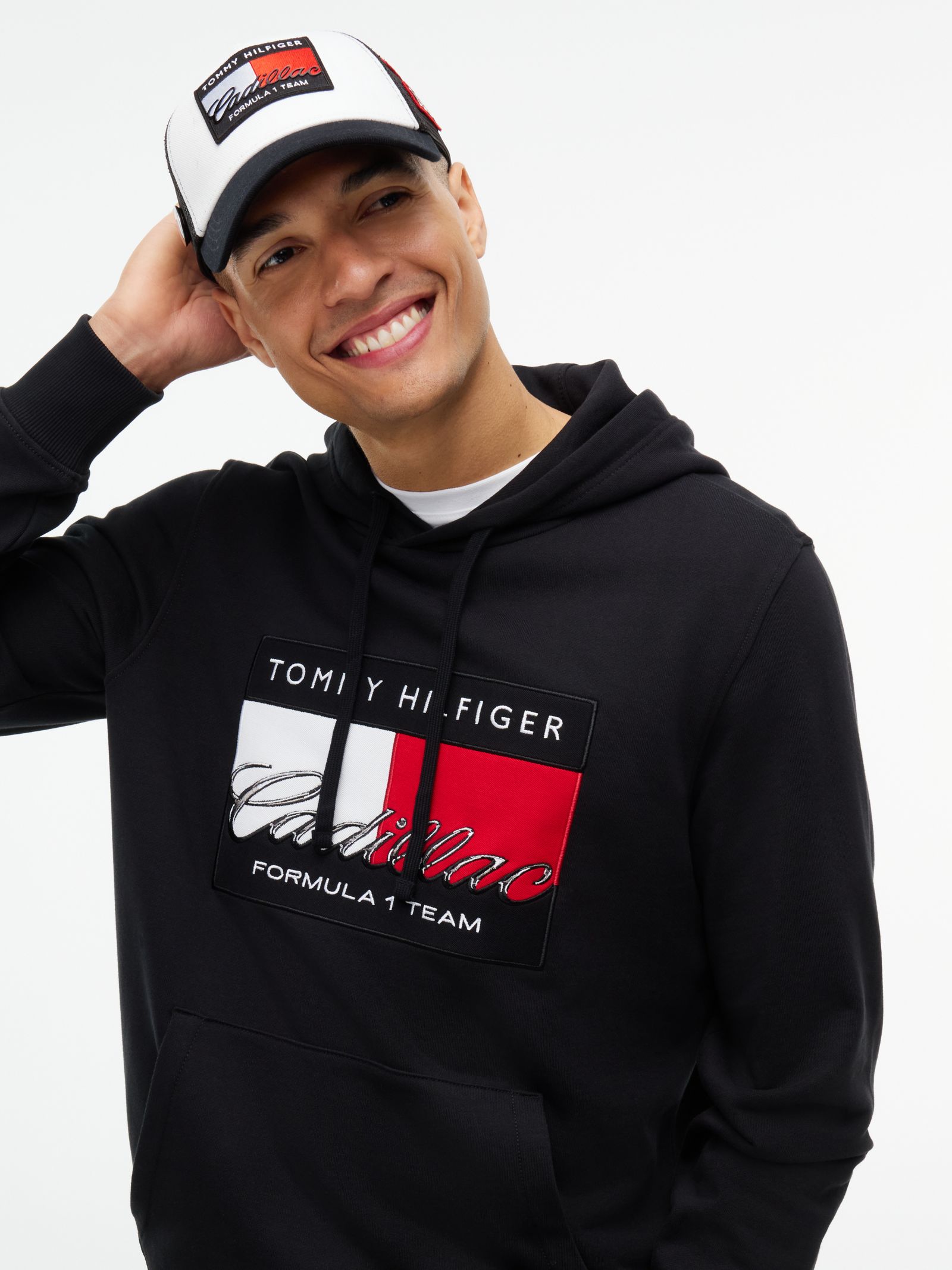 Tommy Hilfiger TH X Cadillac Formula 1® Team truckerpet met logo