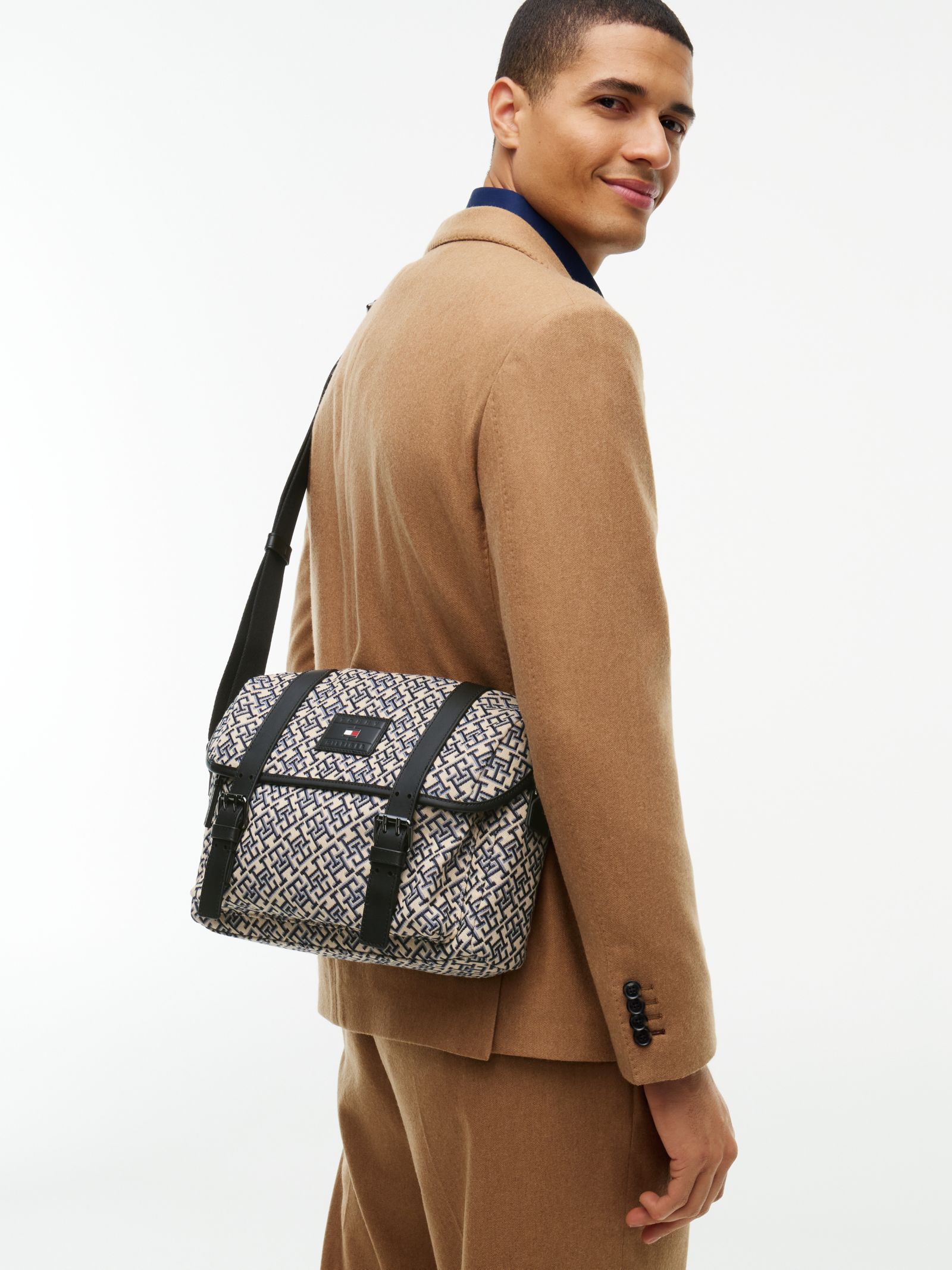 Tommy Hilfiger crossbody messengertas met jacquard met TH Monogram