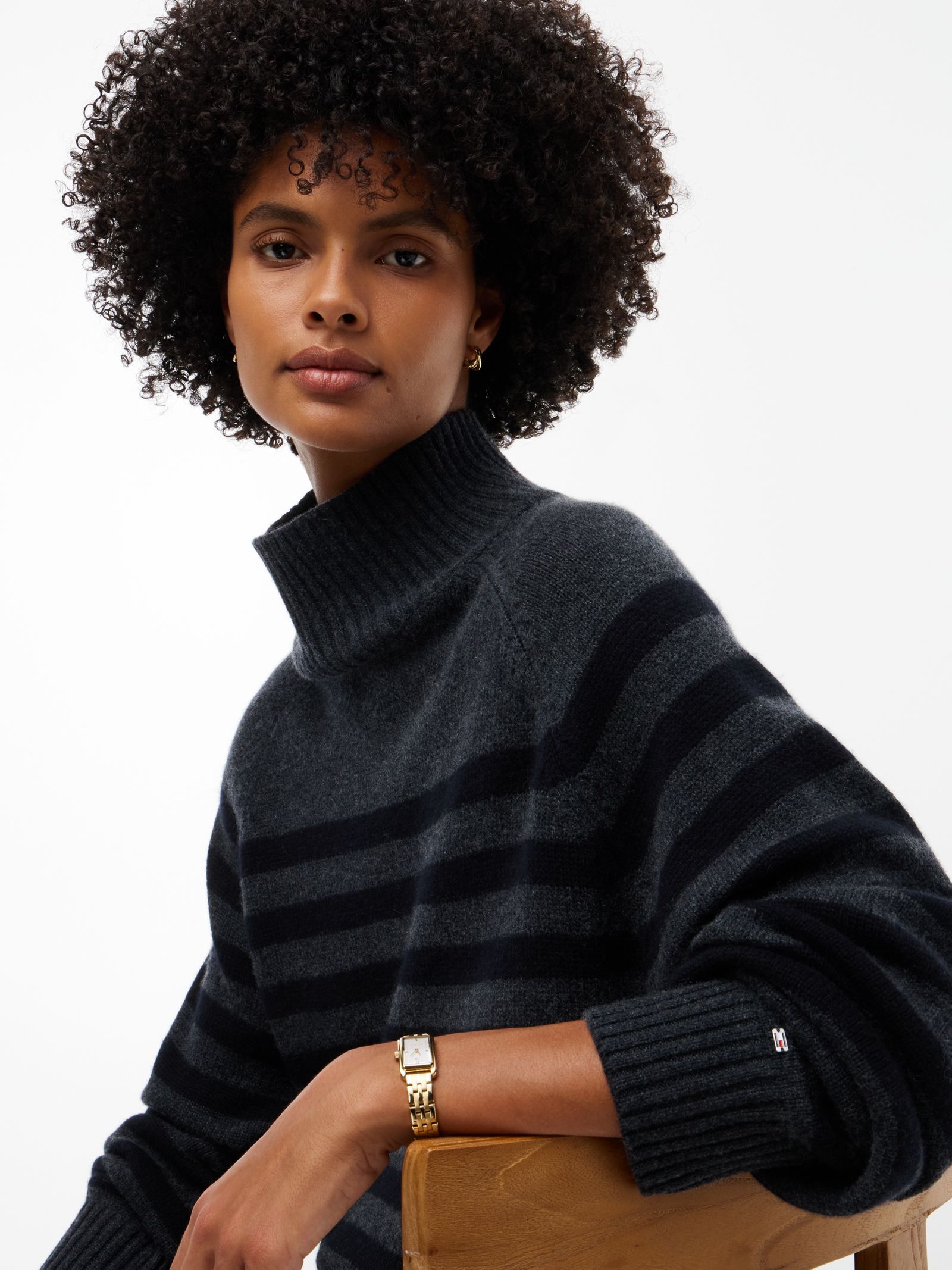 Tommy Hilfiger Relaxed Fit trui met opstaande hals van kasjmiermix in grijs