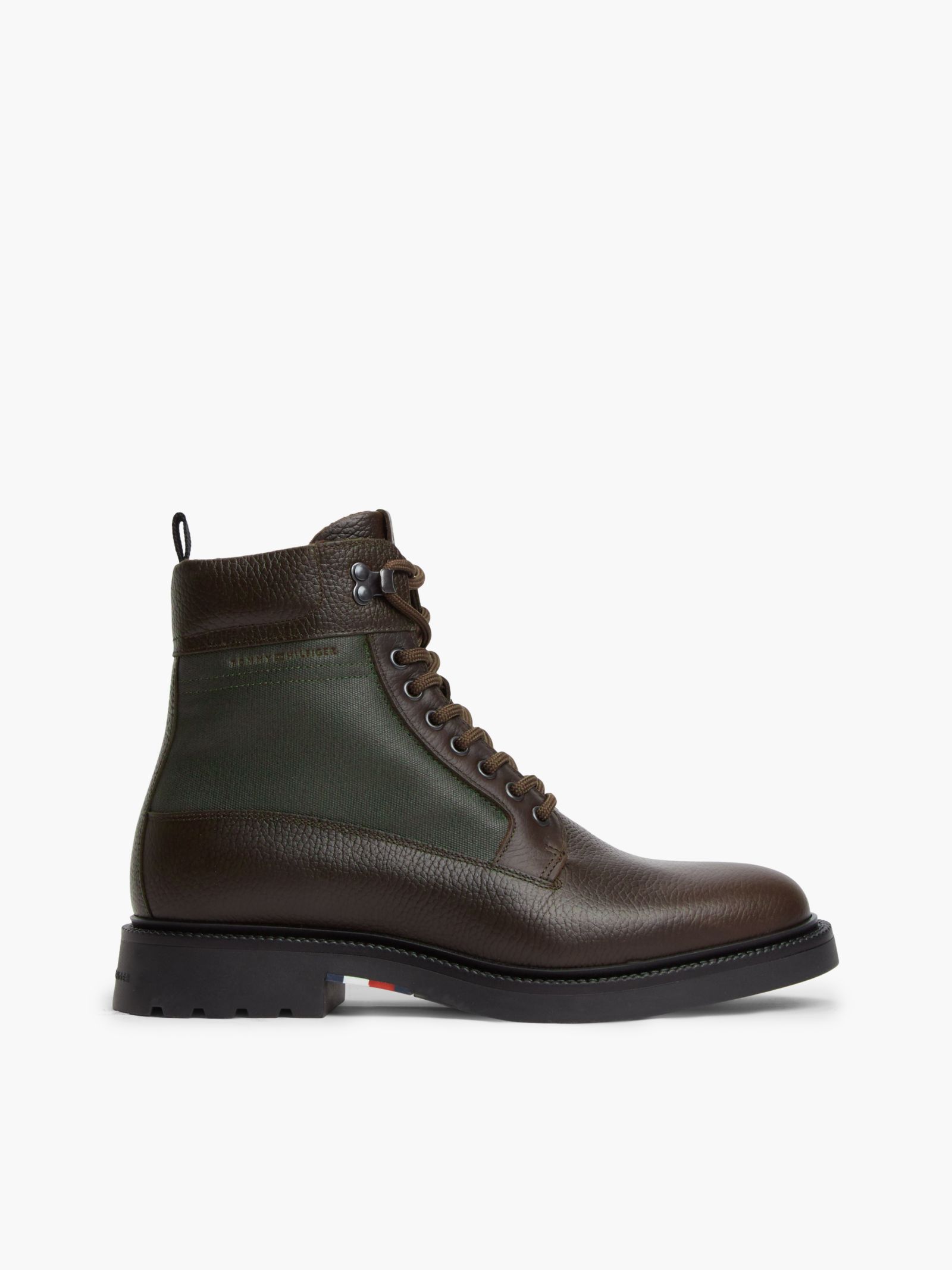 Tommy Hilfiger Waterdichte leren veterlaars met profielzool in bruin