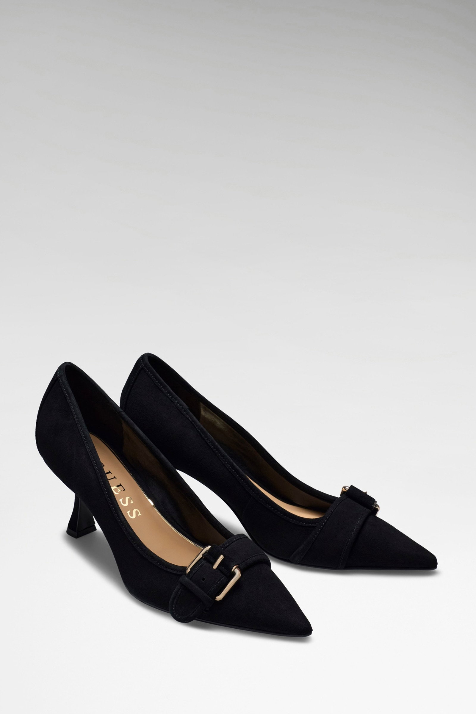 Guess Andey Suede Court Shoes in zwart
