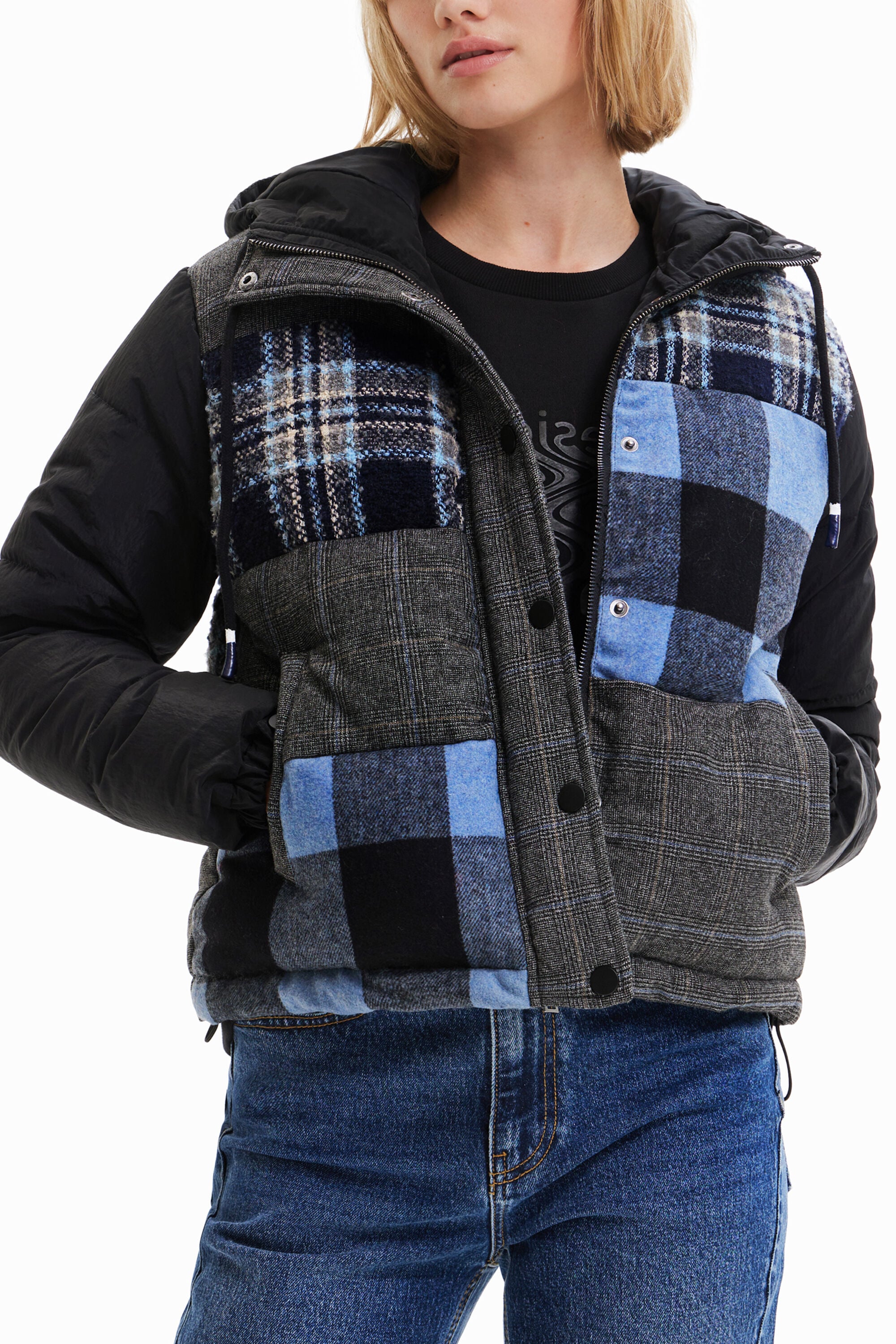 Desigual Kort gewatteerd jack met patch