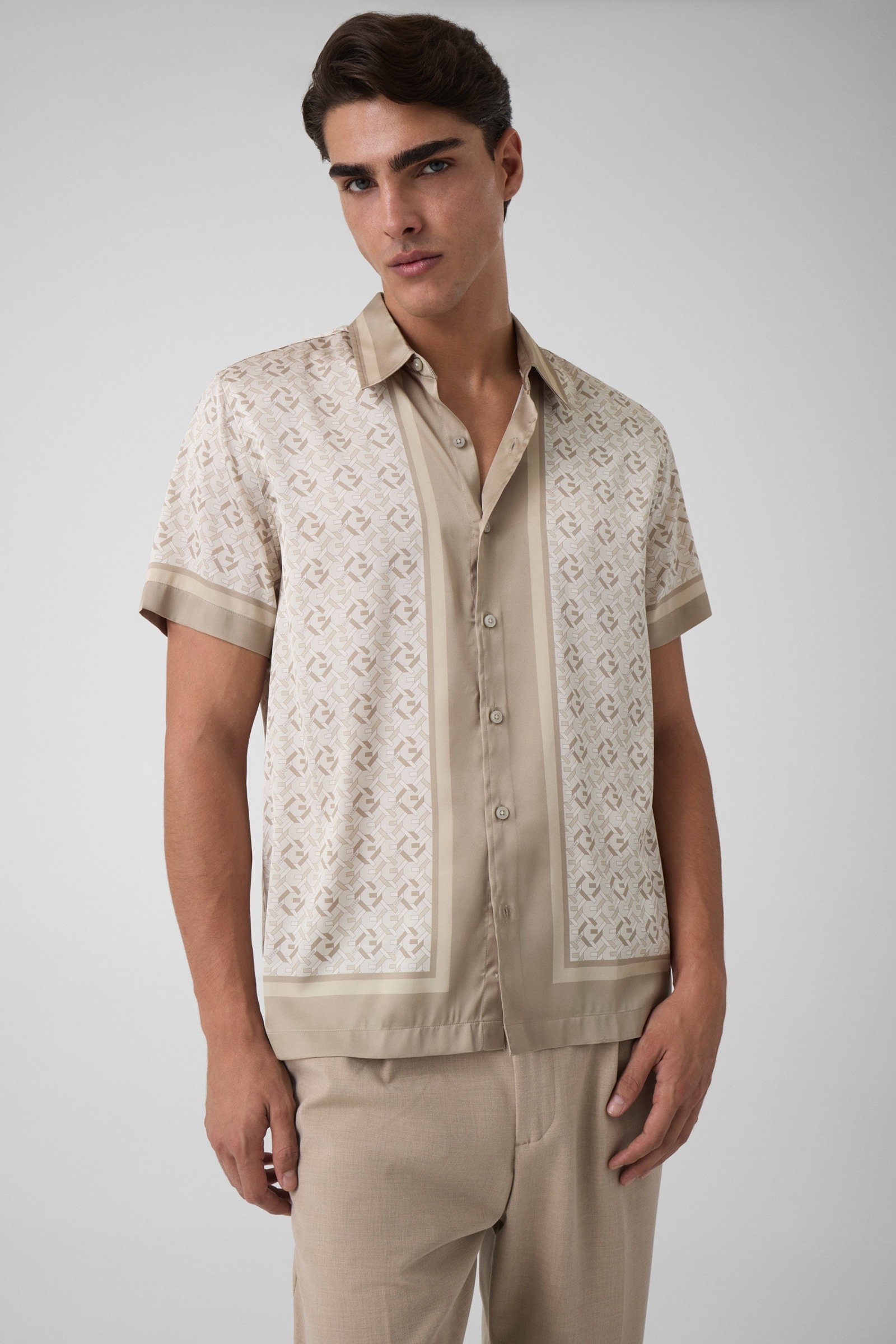 Guess Shirt Met Logo in beige