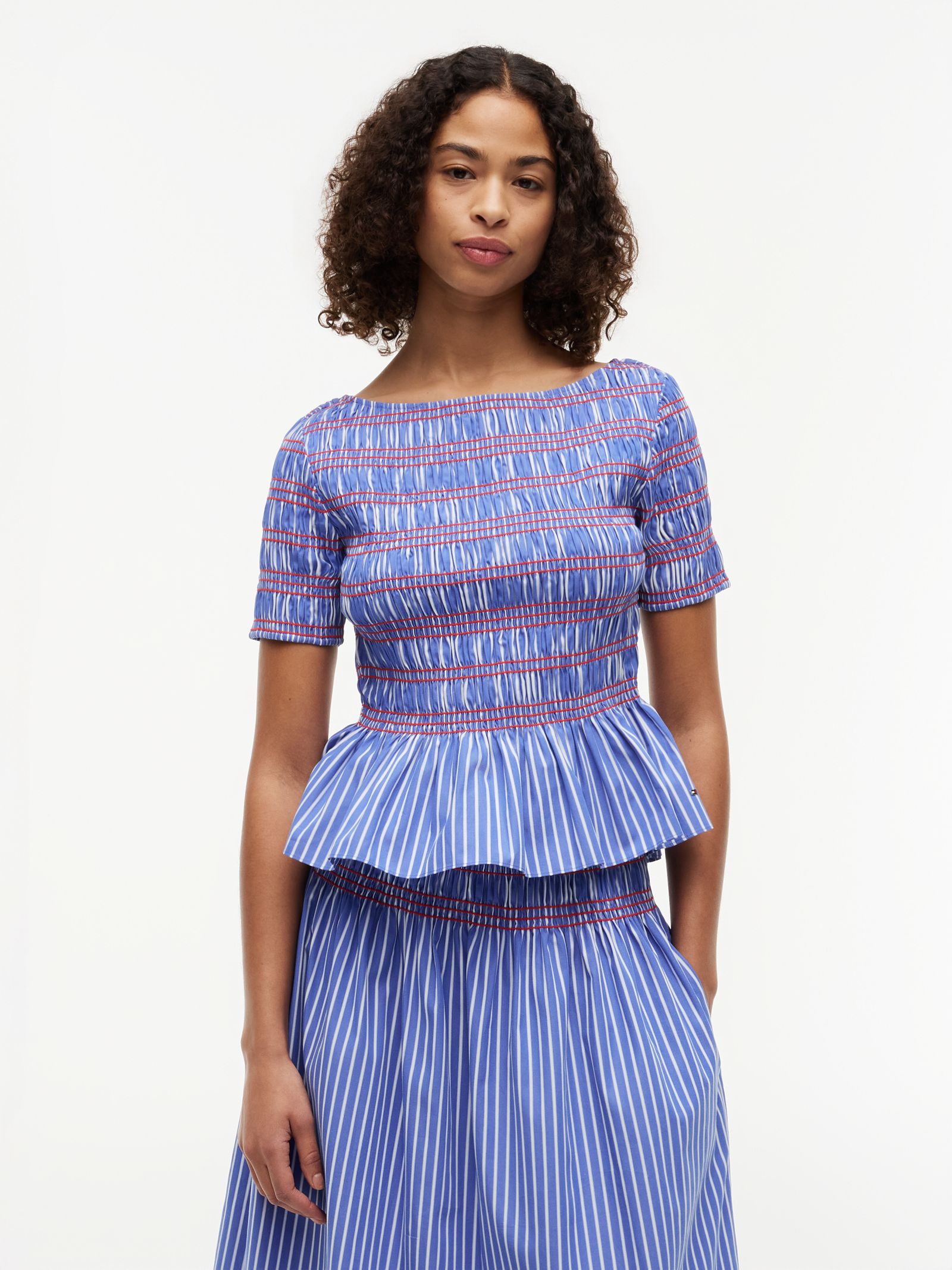 Tommy Hilfiger Gesmokte gestreepte top met ruches en boothals in blauw