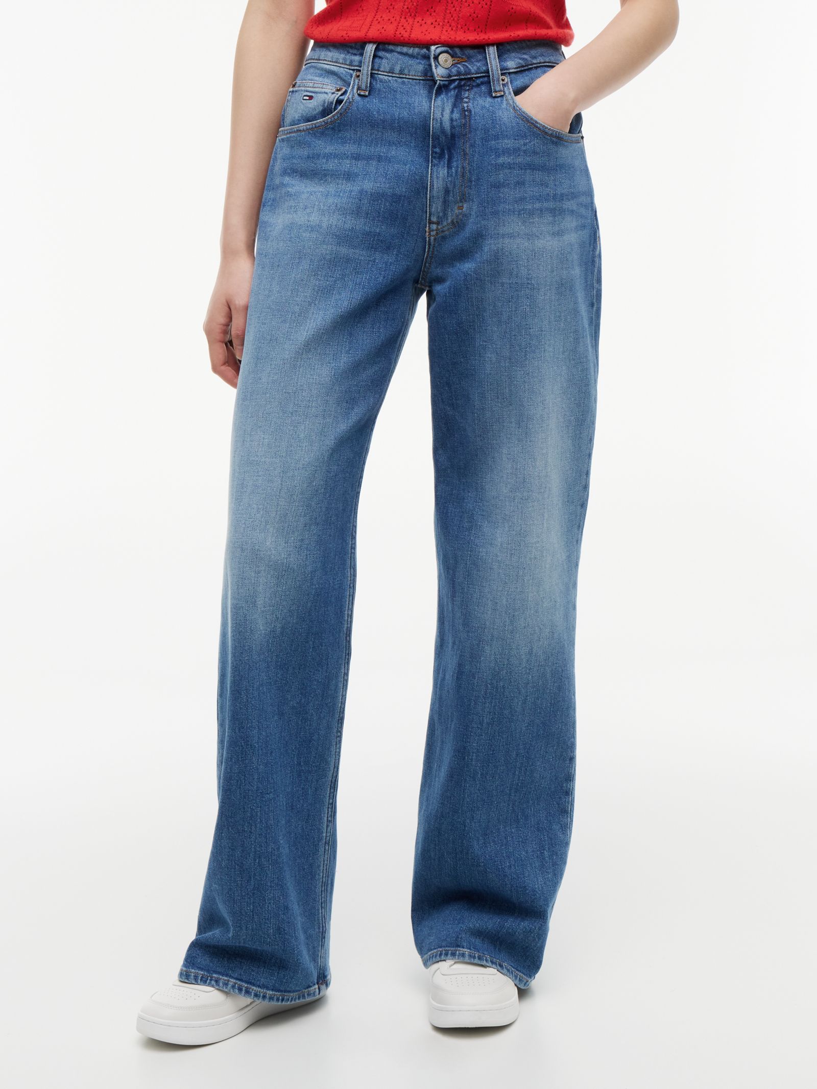 Tommy Jeans Mia medium rise relaxed straight jeans in blauw