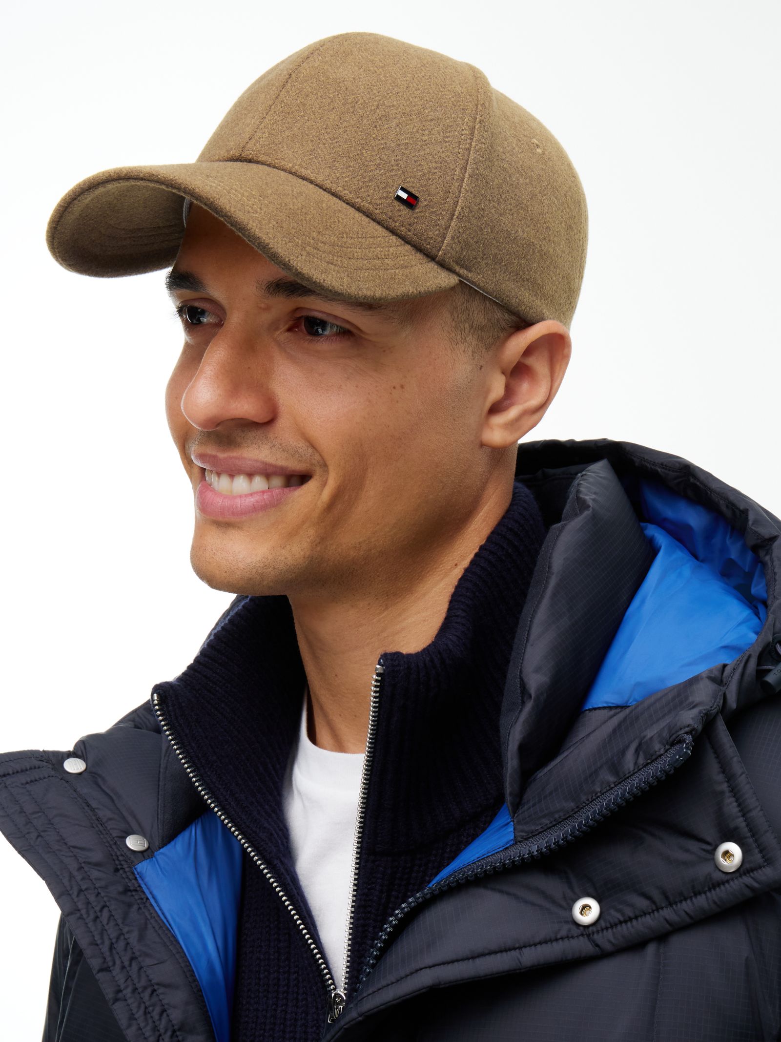 Tommy Hilfiger Wolmix pet met zes panelen in bruin