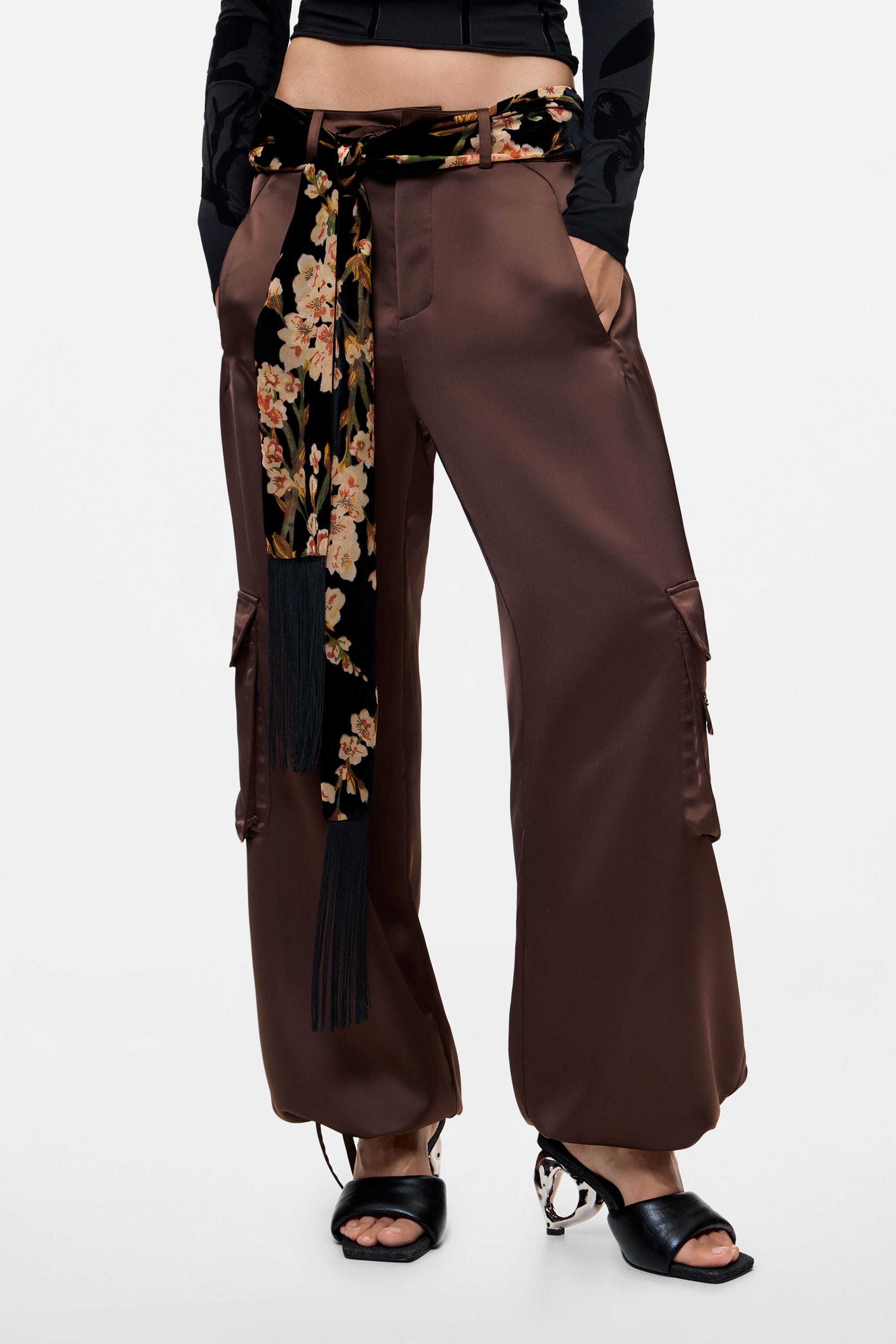 Desigual Floraal sjaaltje met franjes