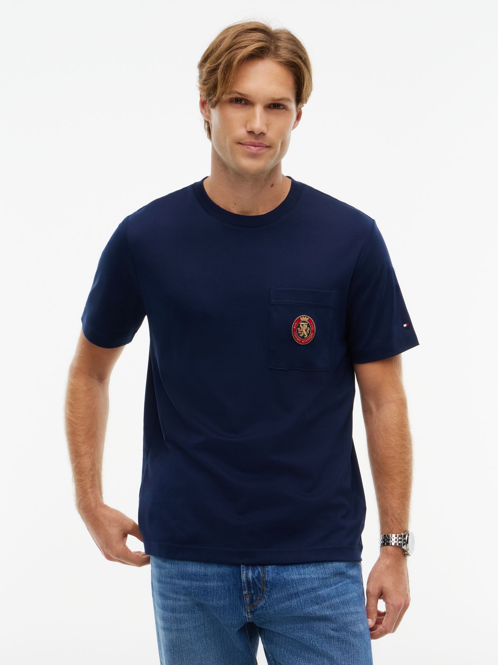 Tommy Hilfiger T-shirt van soepel katoen met borstzak en embleem in marine
