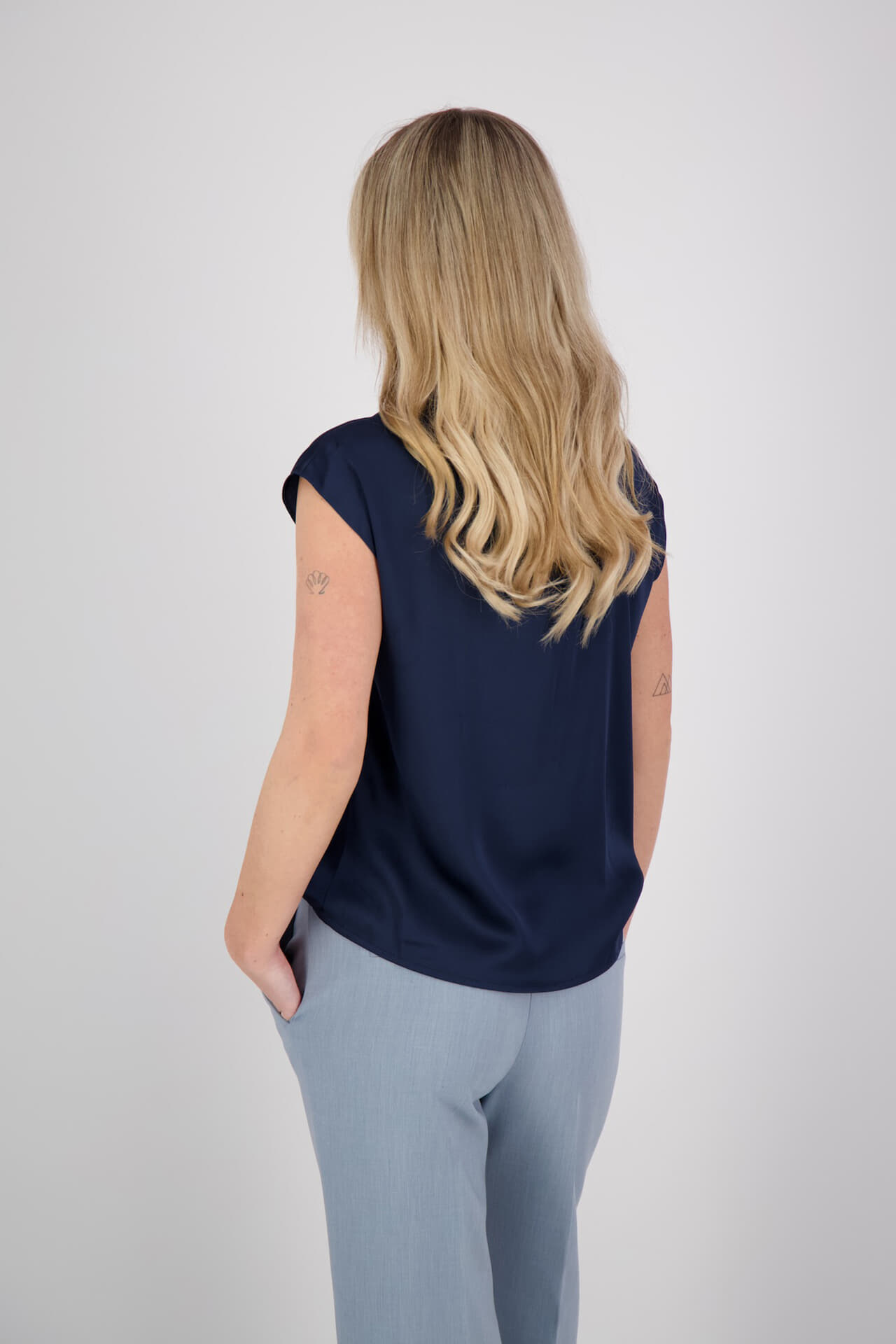 Neo Noir Top Fleur Drapy Navy dames