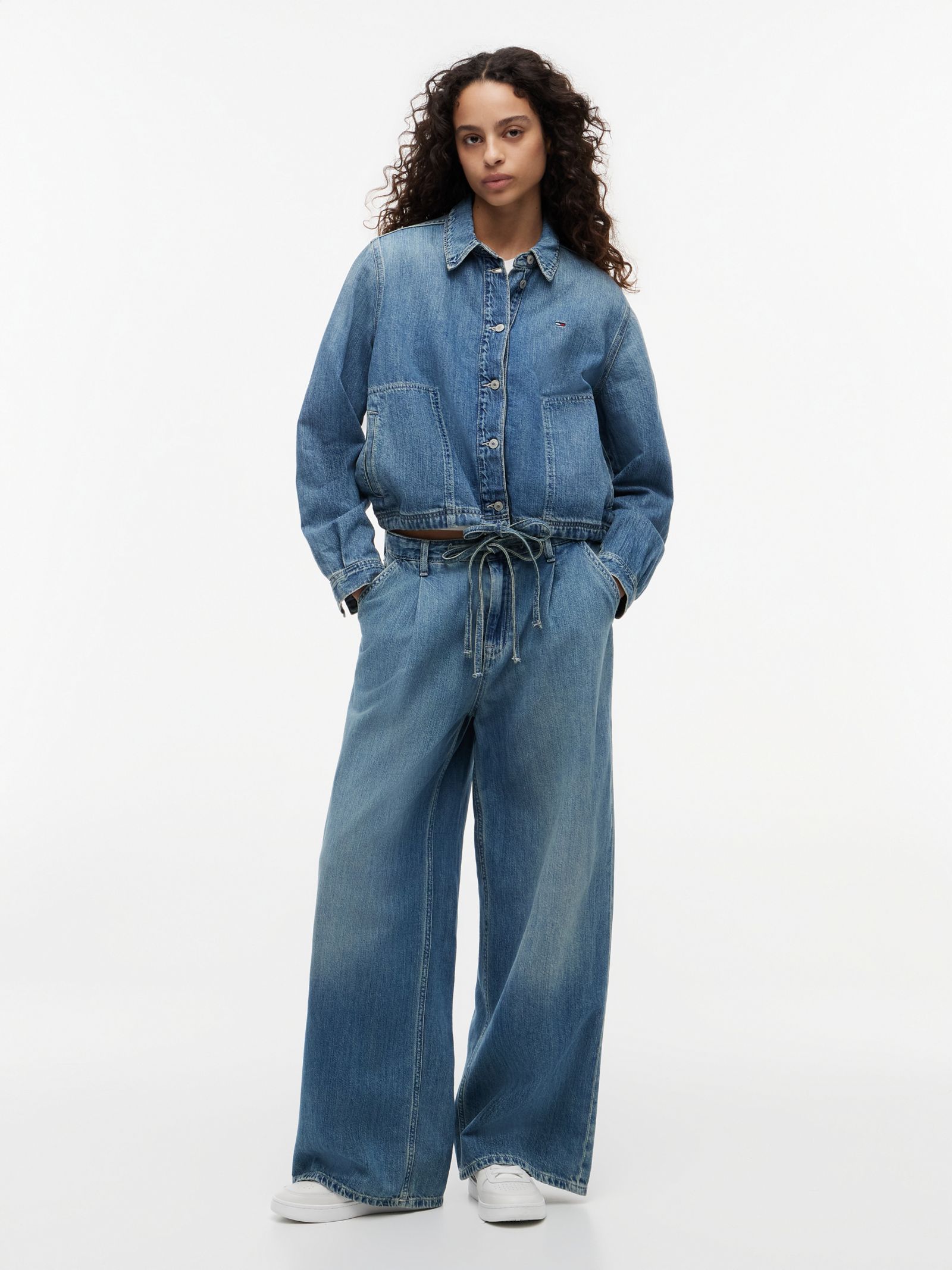 Tommy Jeans Charlie Medium Rise Loose Jeans met linnen en trekkoord