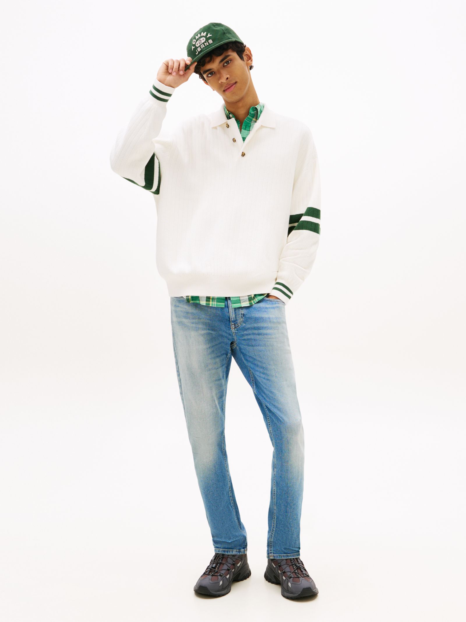 Tommy Jeans Austin slim tapered jeans met whiskers in blauw