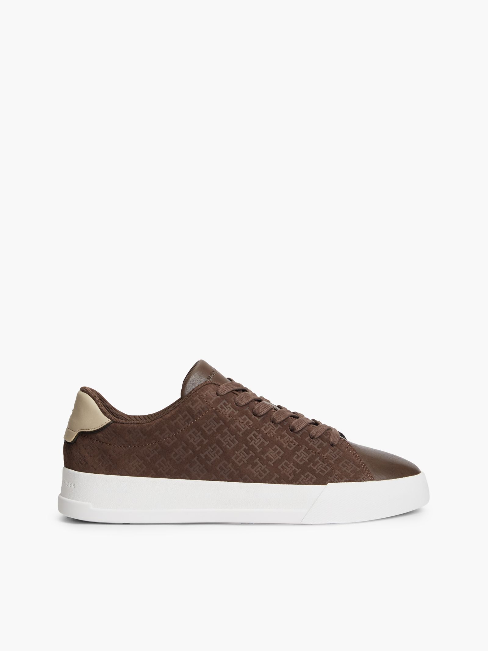 Tommy Hilfiger TH Monogram suède court sneaker in bruin