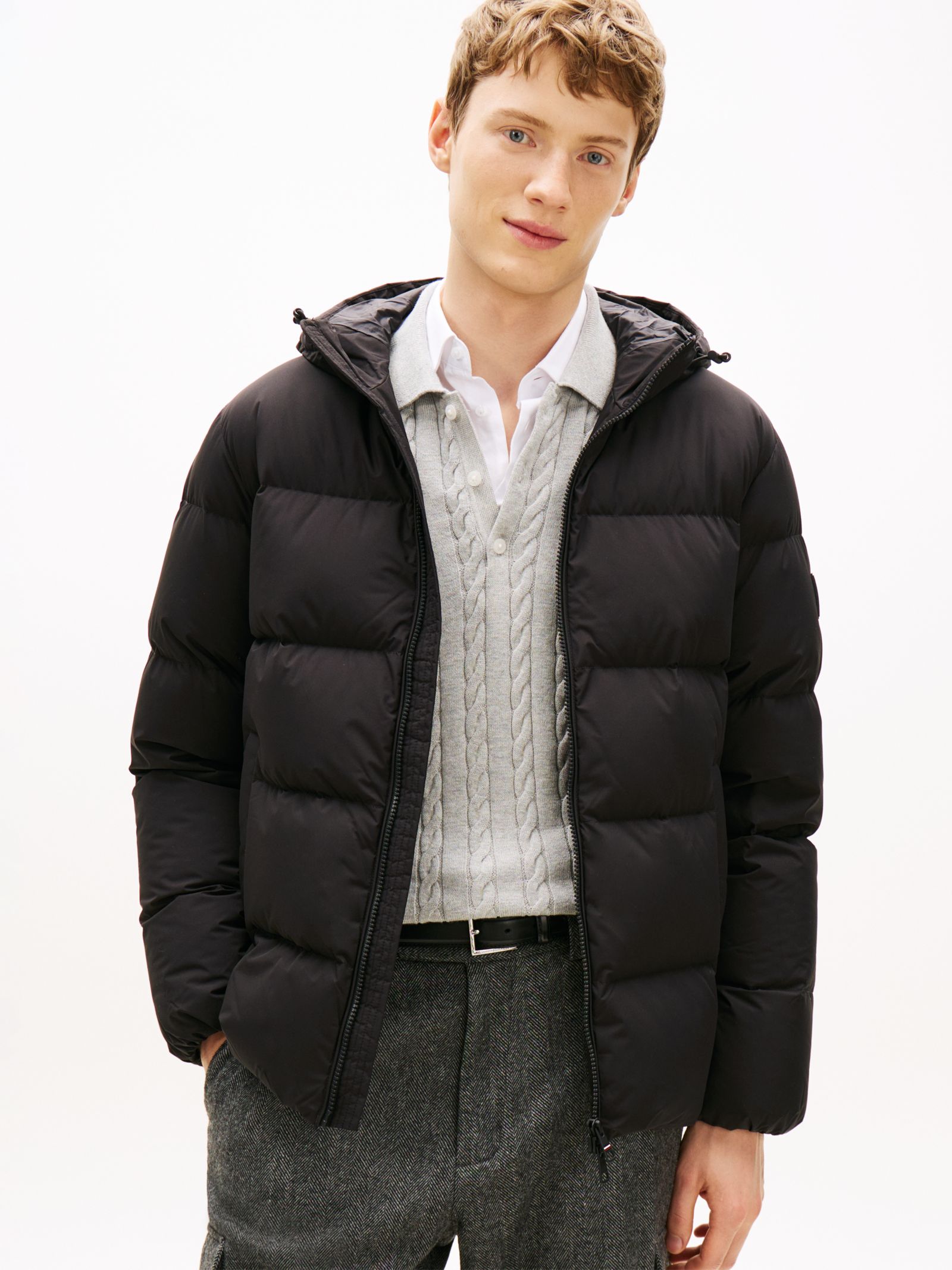 Tommy Hilfiger Waterafstotend pufferjack met dons en capuchon in zwart