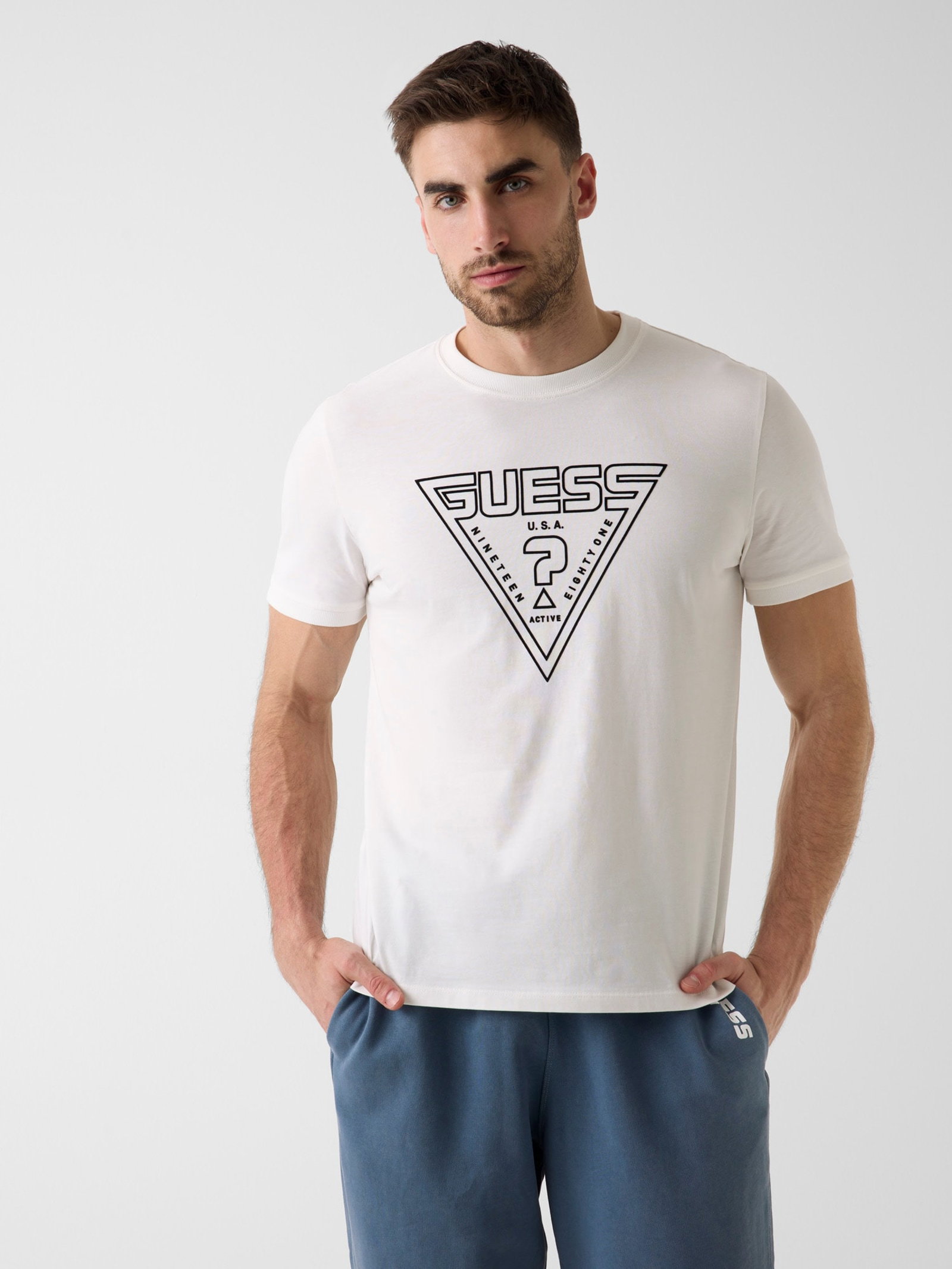 Guess T-Shirt Met Driehoeklogo for men in wit