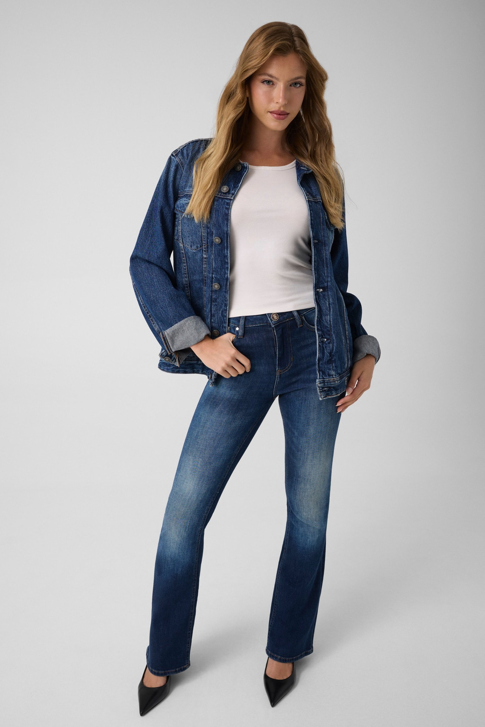Guess Sexy Flare Jeans in blauw
