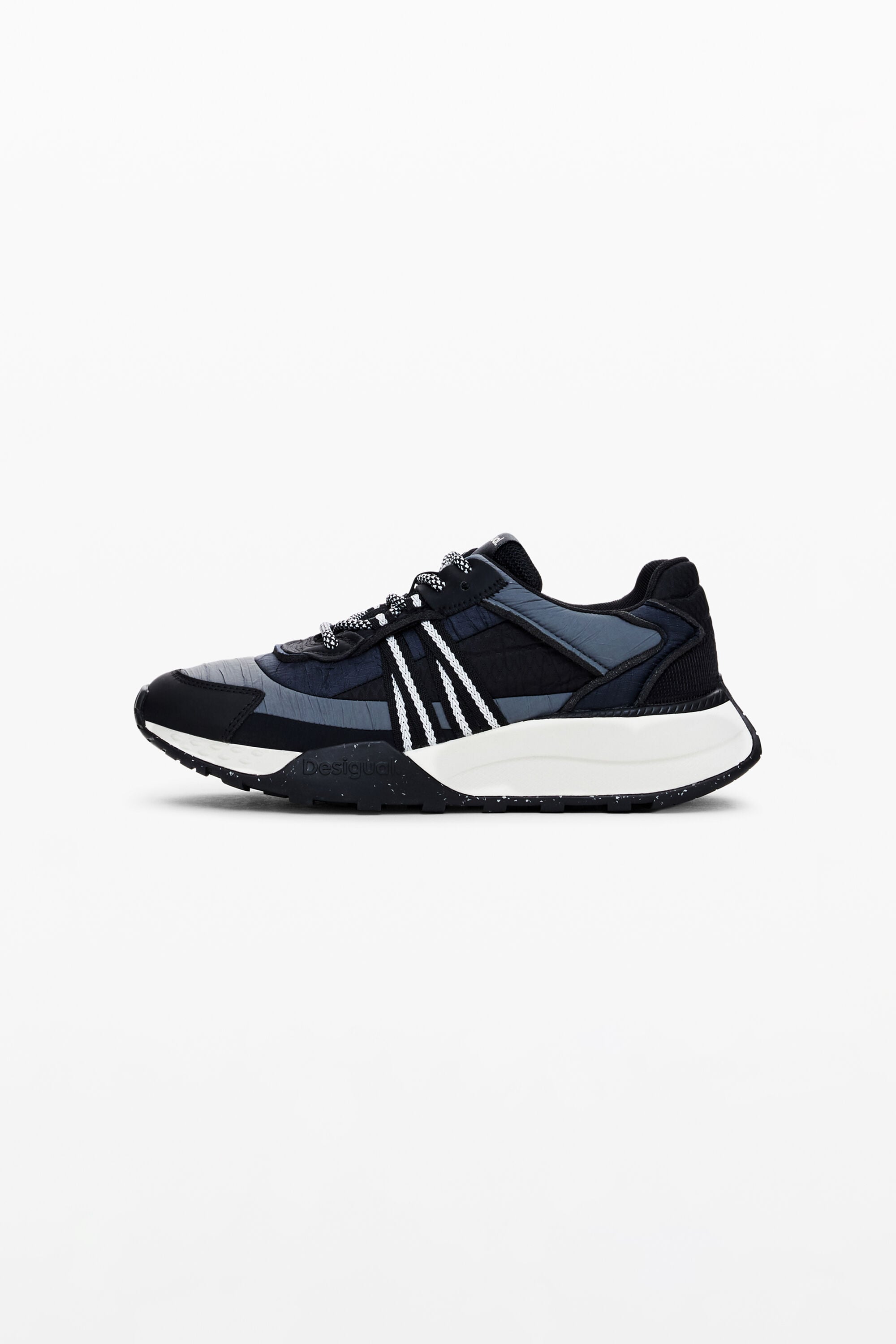Desigual Runner sneakers met patch in zwart