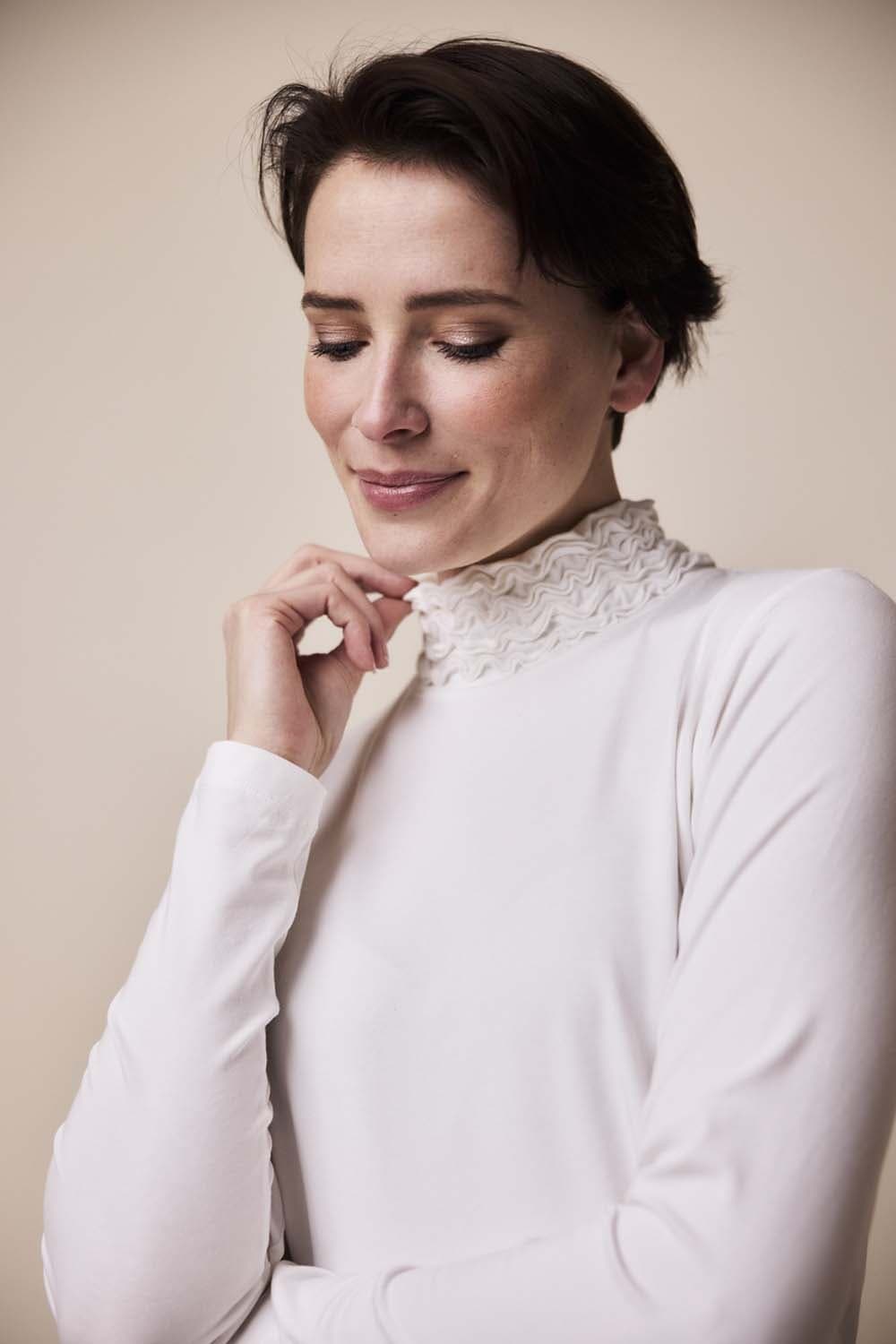 Bloomings Top Ruffle Off White dames