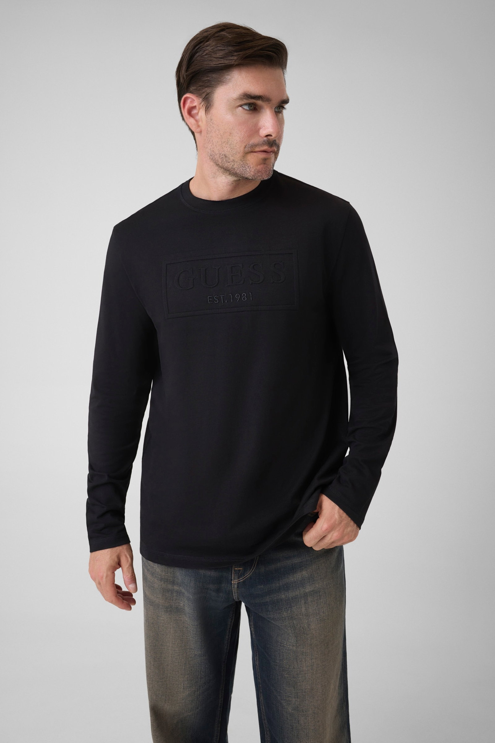 Guess T-Shirt Met Logo In Reliëf in zwart