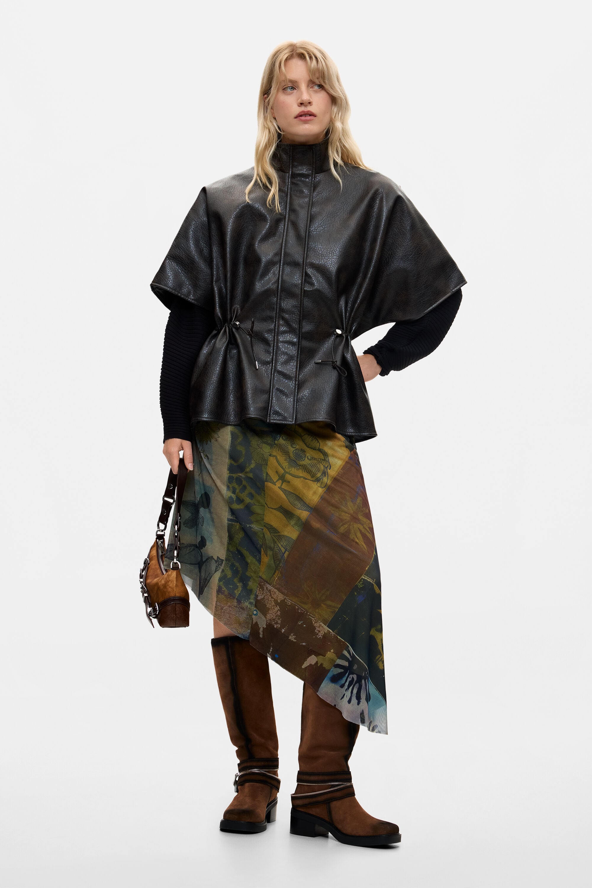 Desigual Poncho in leerlook in bruin