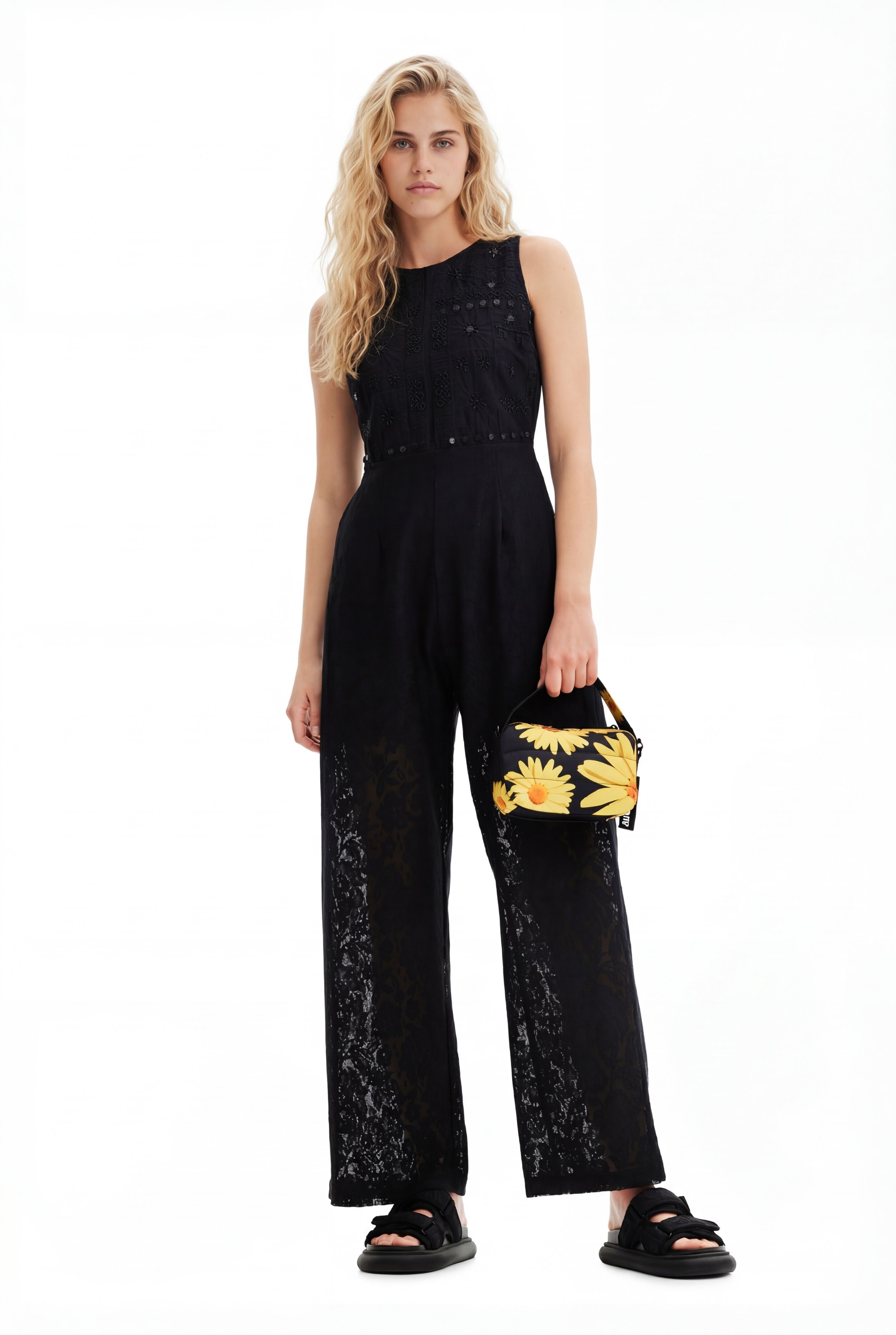 Desigual Lange jumpsuit met borduursel en kant in zwart
