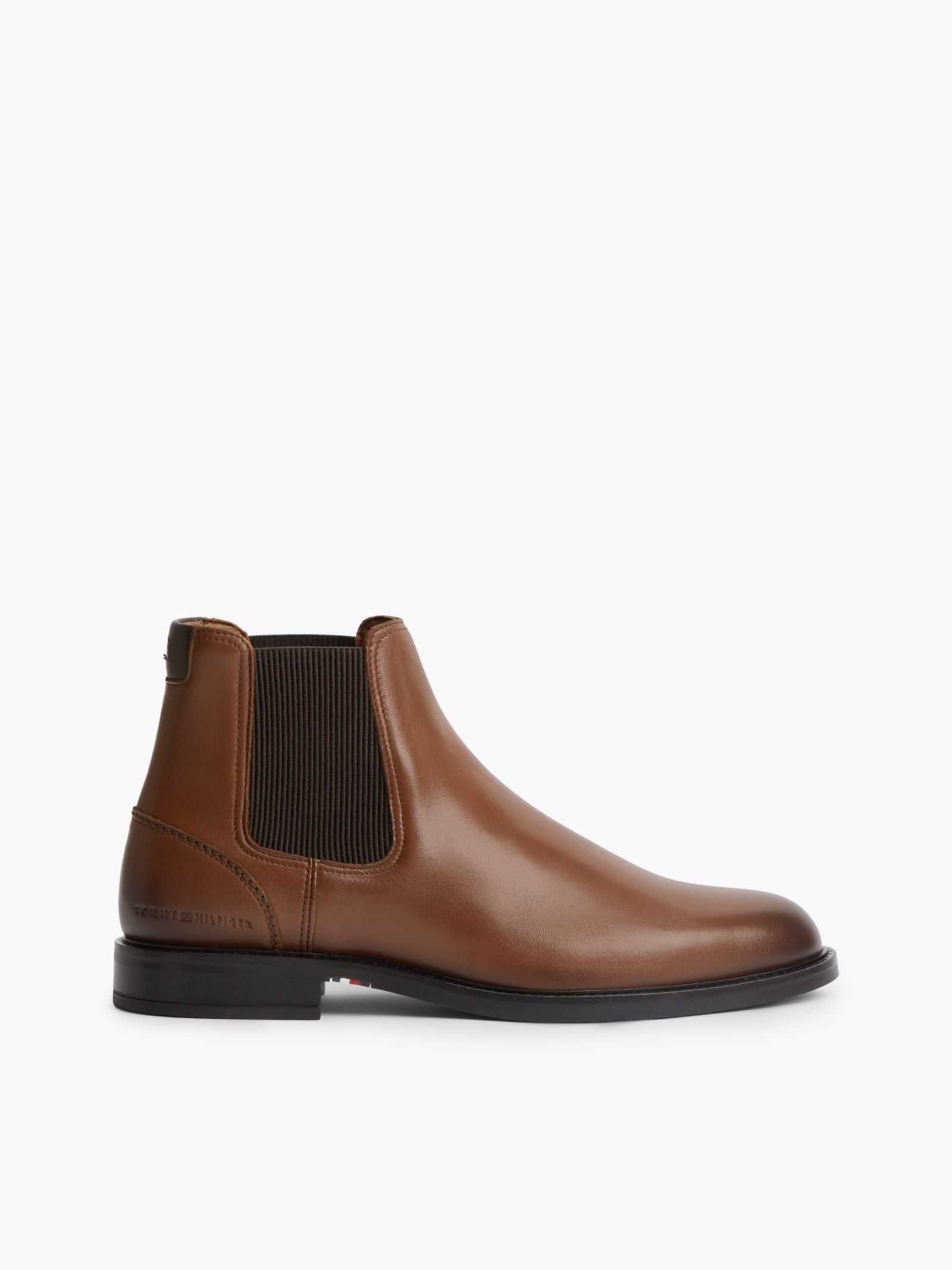Tommy Hilfiger leren chelsea boot met rubberen vlag in bruin