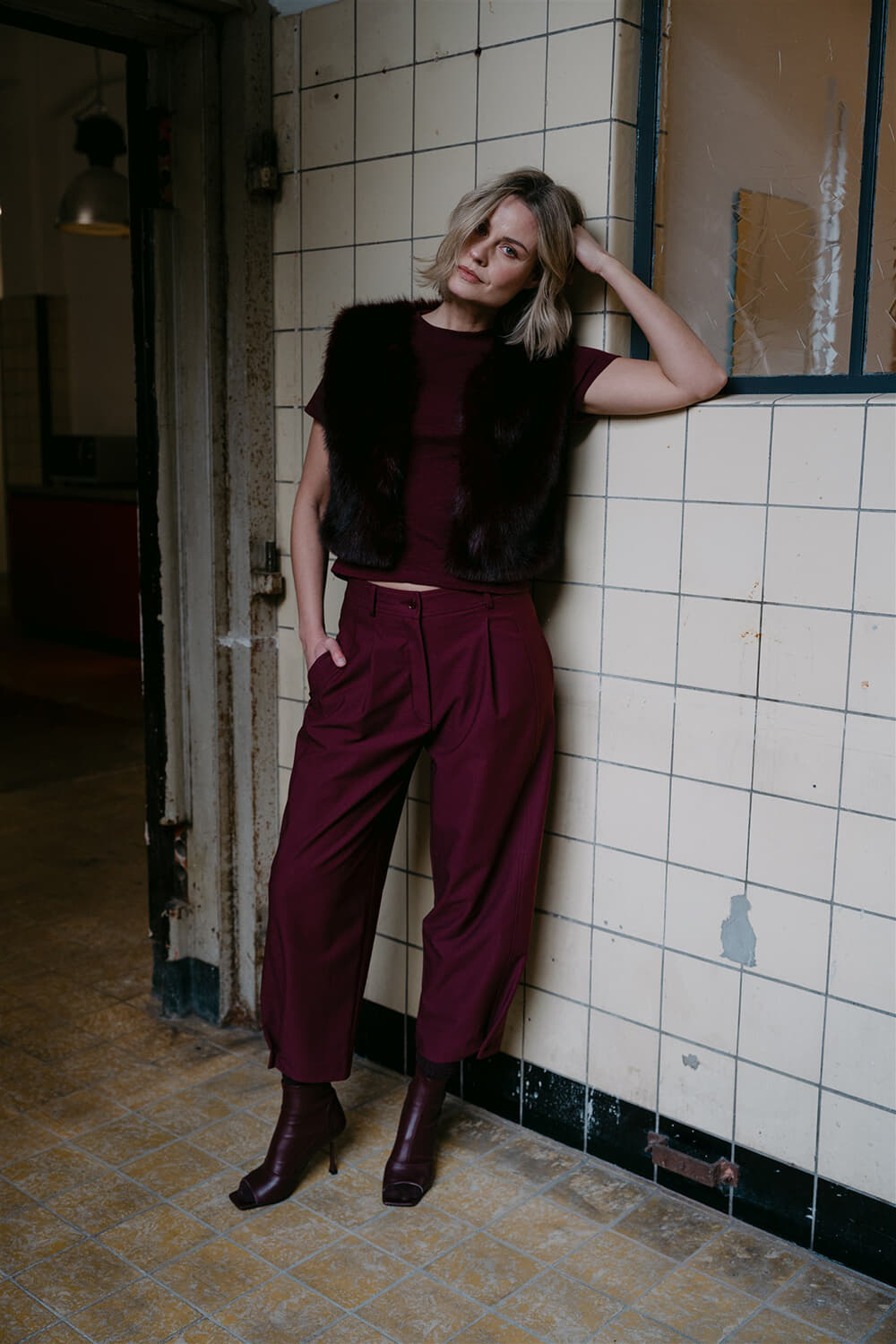 Aimée The Label Gilet Isla Fake Fur Bordeaux Rood dames