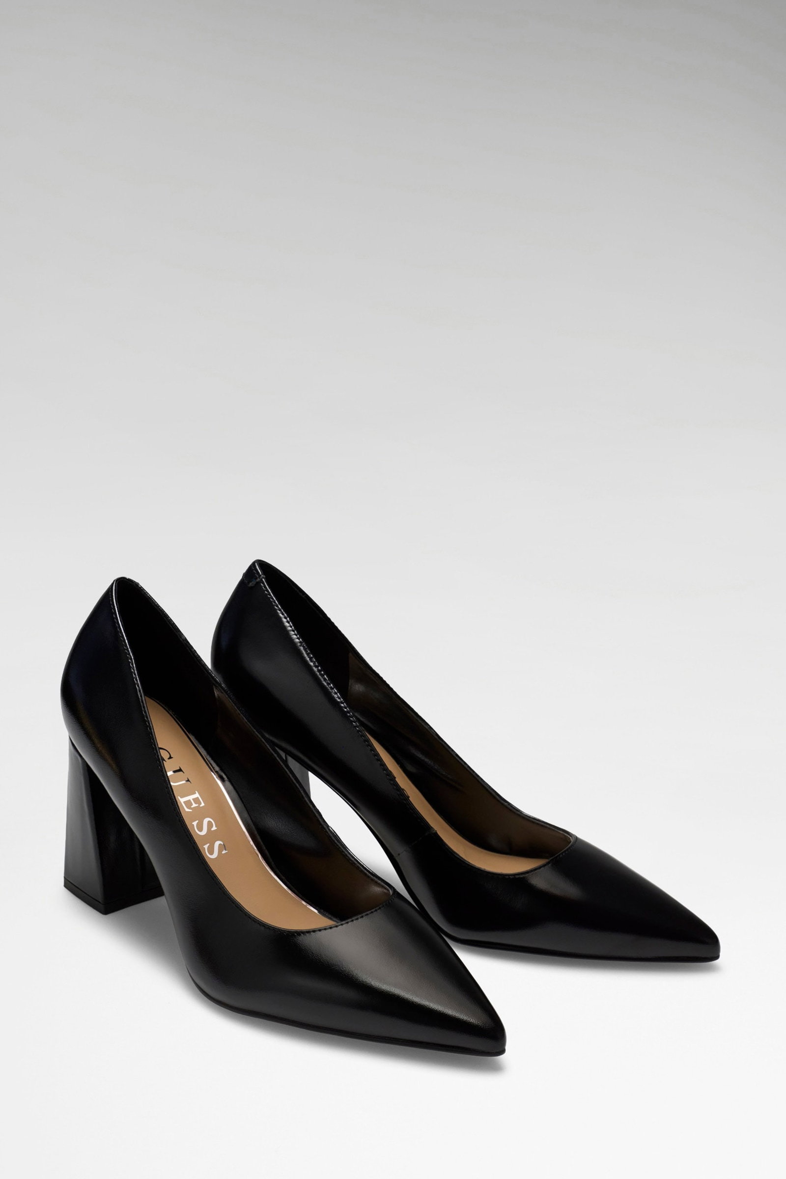Guess Barchie Echtleren Court-Schoenen in zwart
