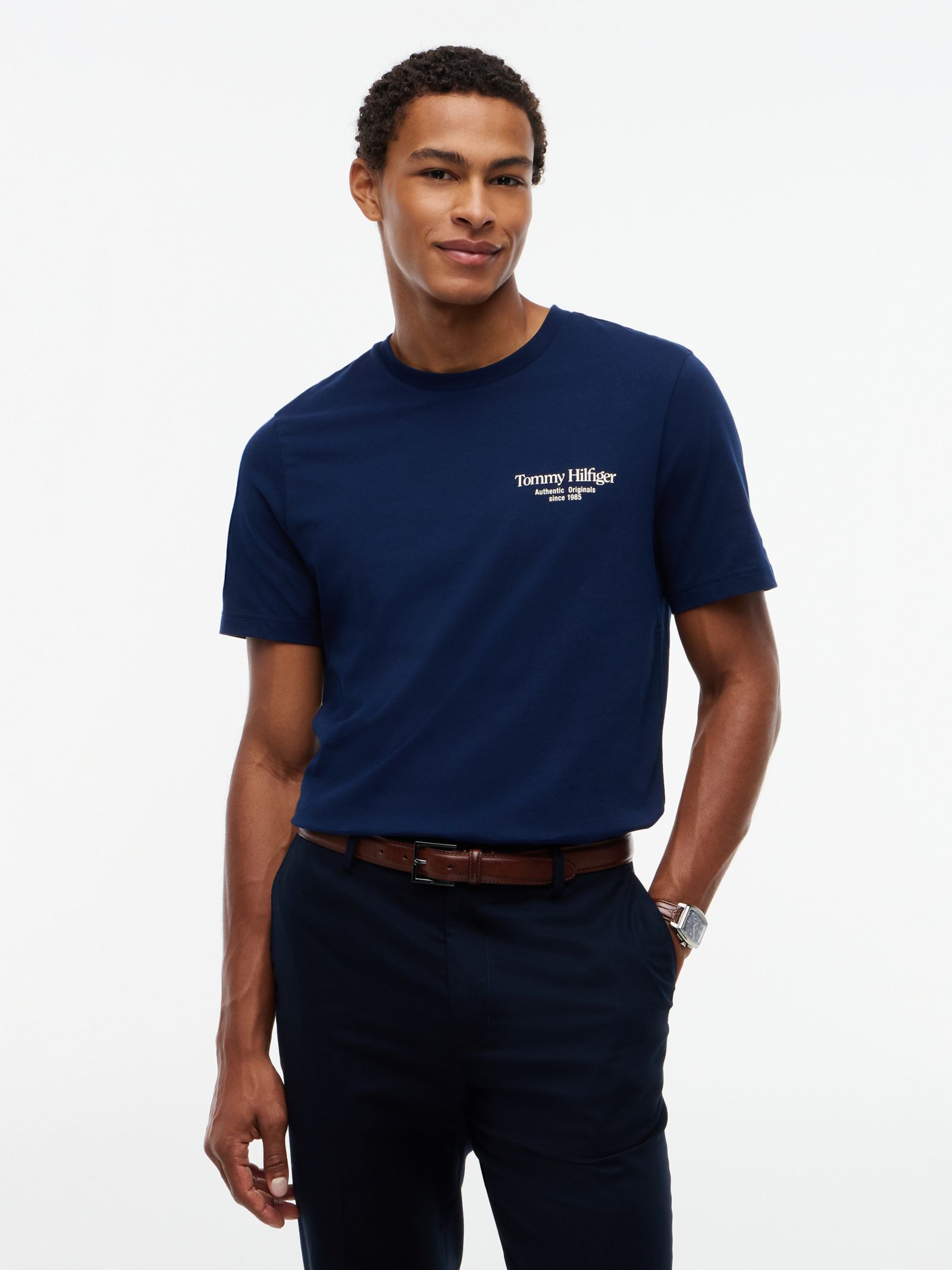 Tommy Hilfiger T-shirt met logo op de rug en ronde hals in marine