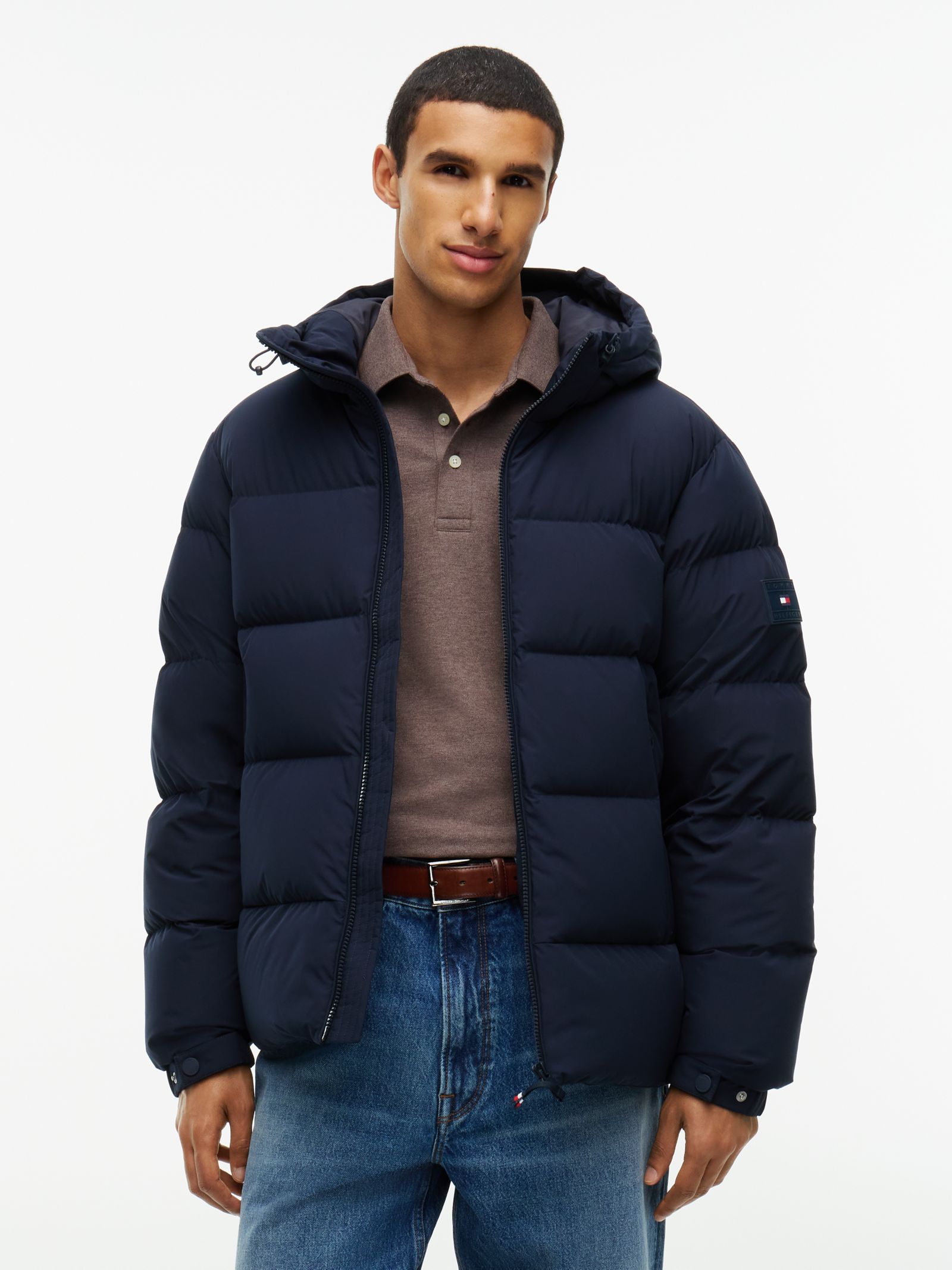Tommy Hilfiger Pufferjack met logo patch dons en capuchon in marine