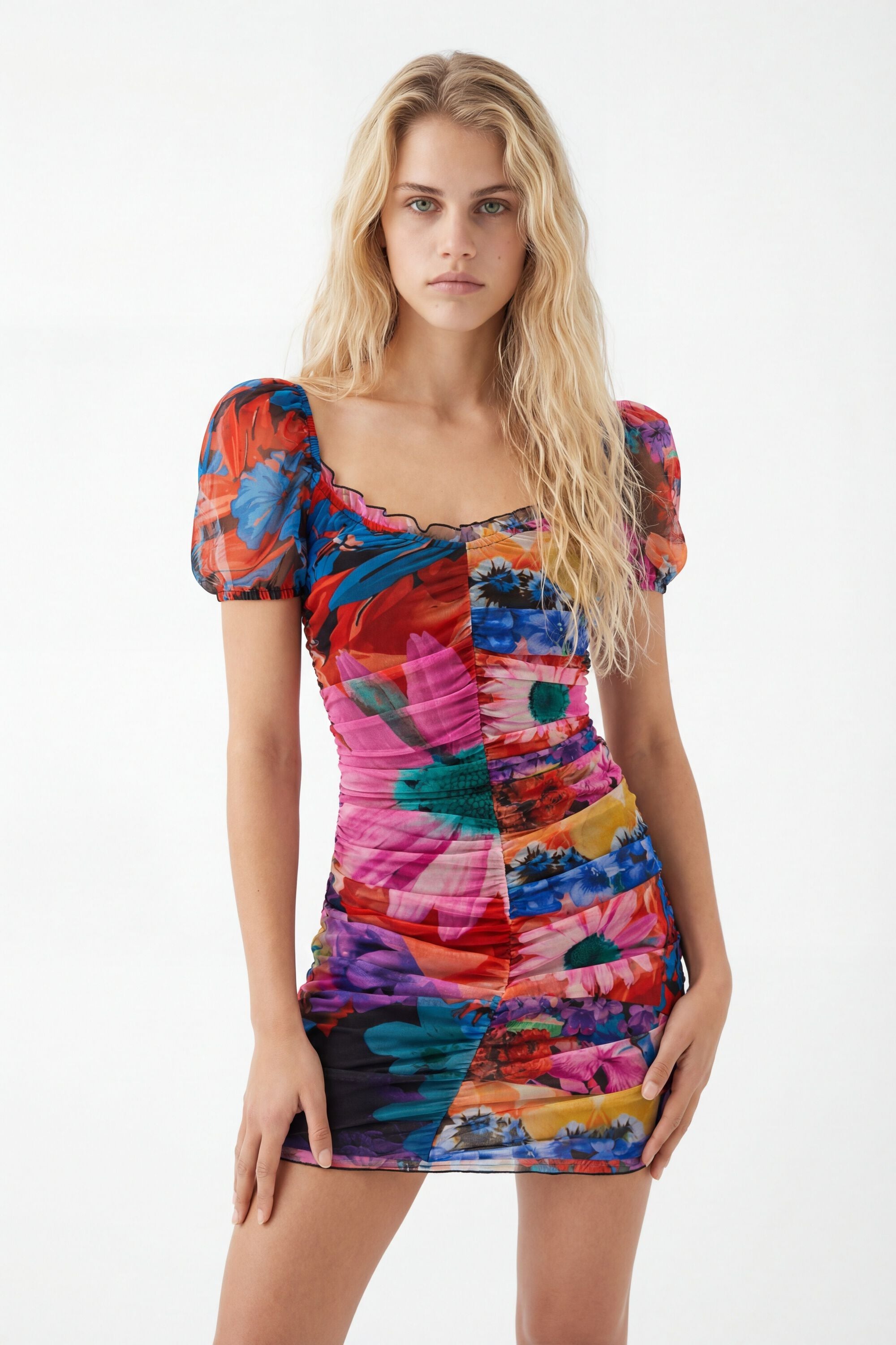 Desigual Gebloemde jurk met gerimpelde accenten