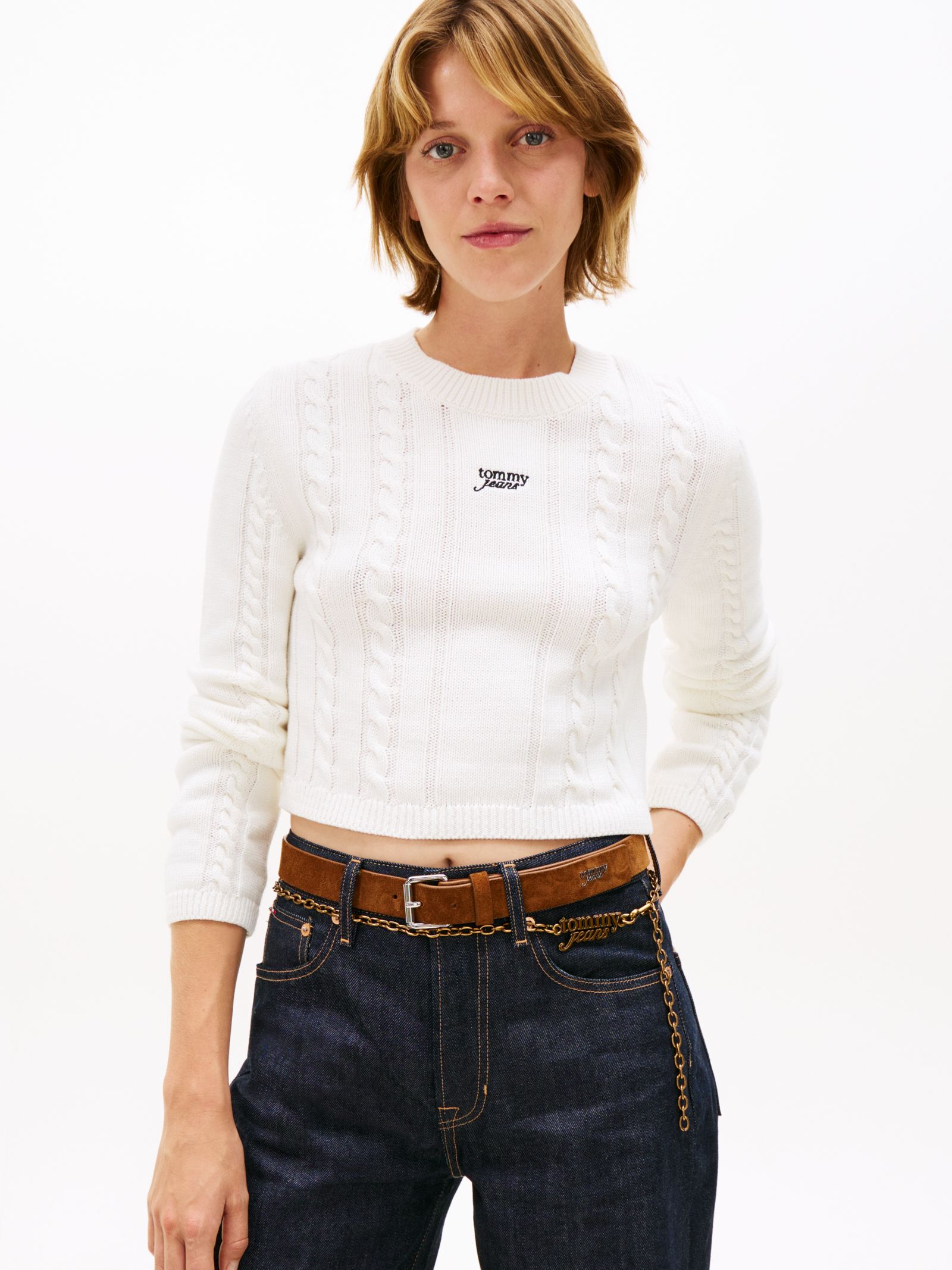 Tommy Jeans slim fit kabeltrui met geborduurd logo in wit