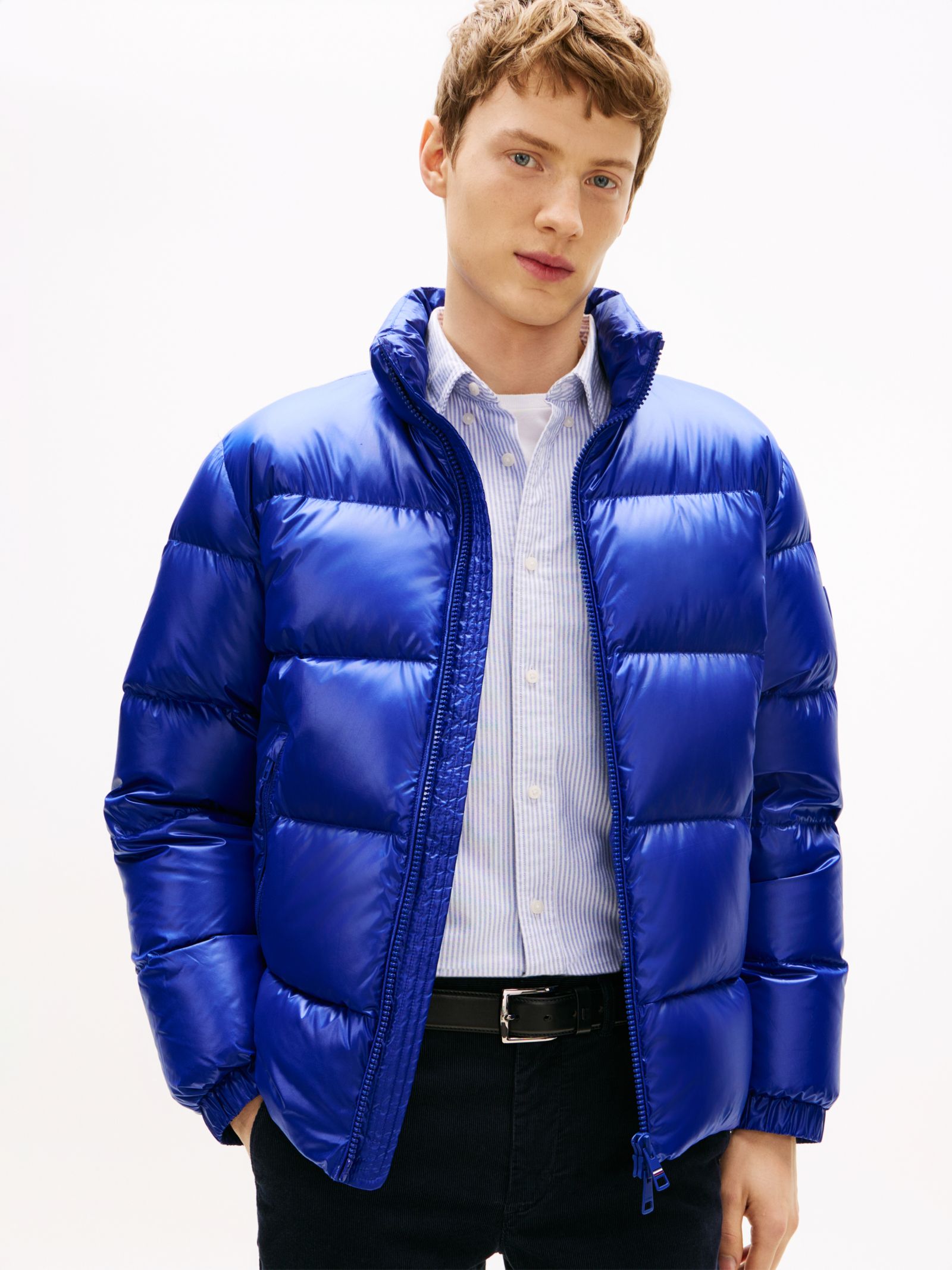 Tommy Hilfiger Glanzend waterafstotend pufferjack met dons in blauw