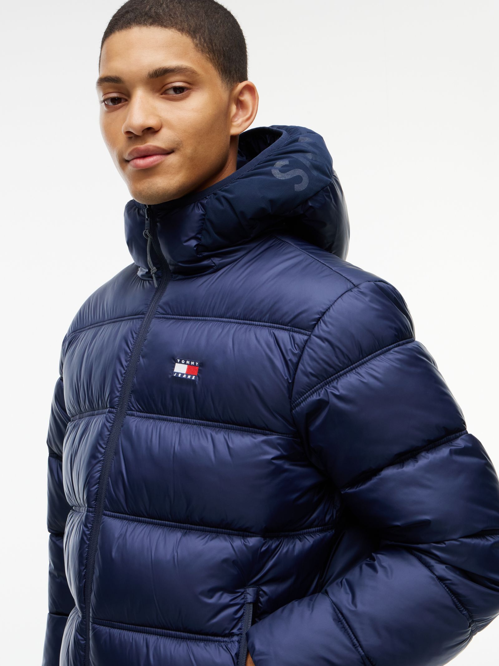 Tommy Jeans Pufferjack met capuchon en ton sur ton logo