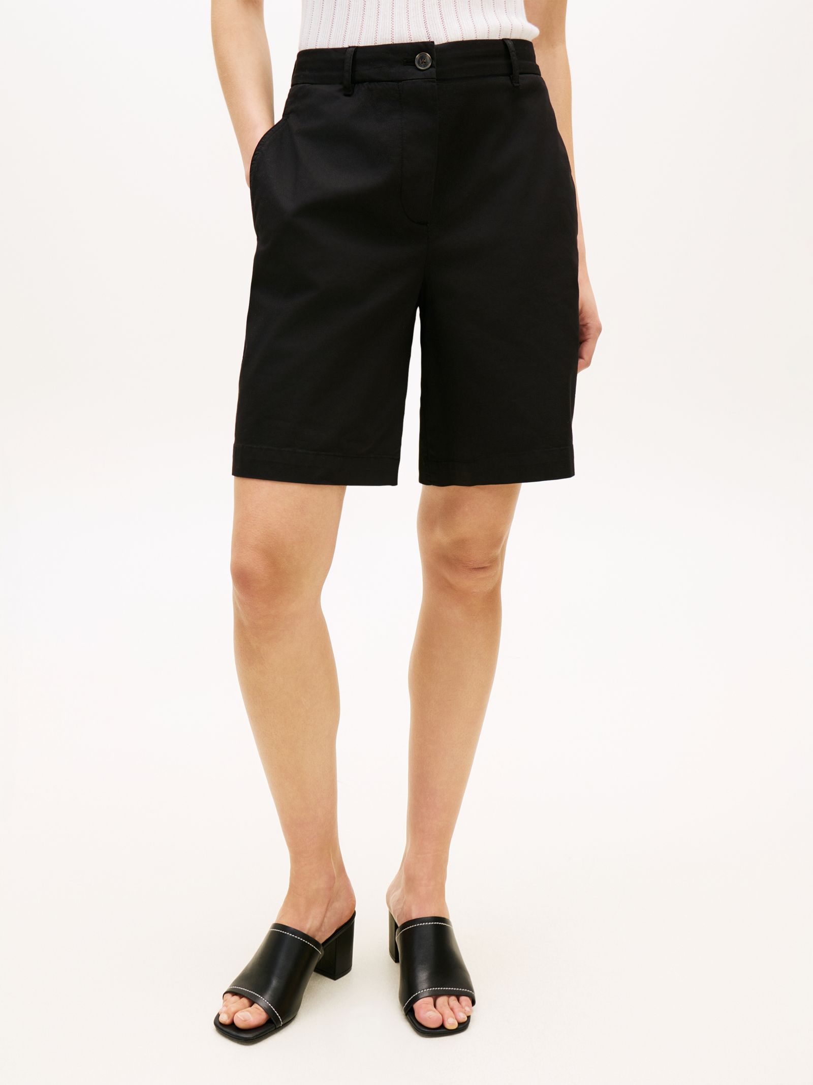 Tommy Hilfiger Regular fit chino short met wassing in zwart