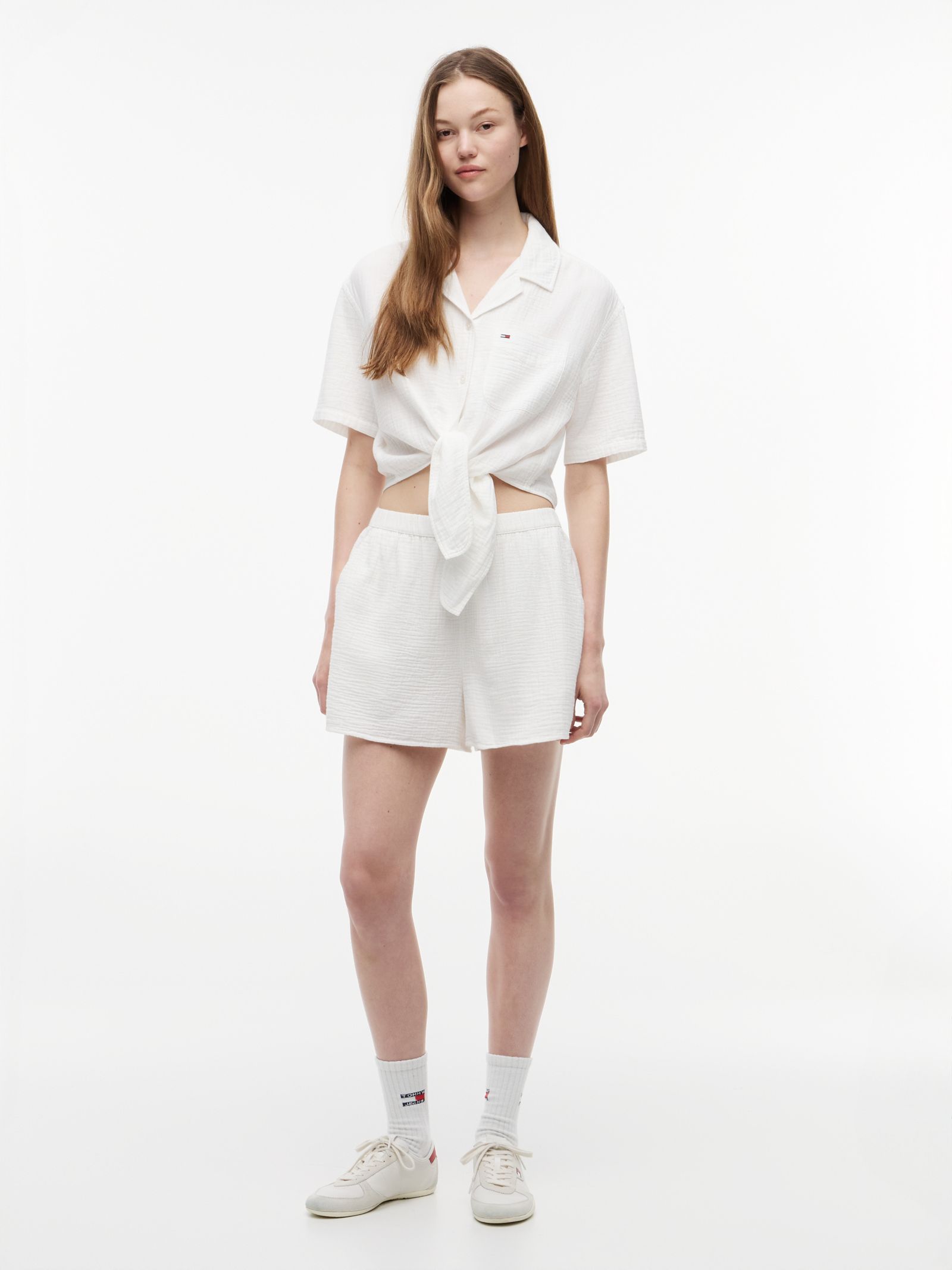 Tommy Jeans Overhemd van kreukelstof met strik en korte mouwen in wit