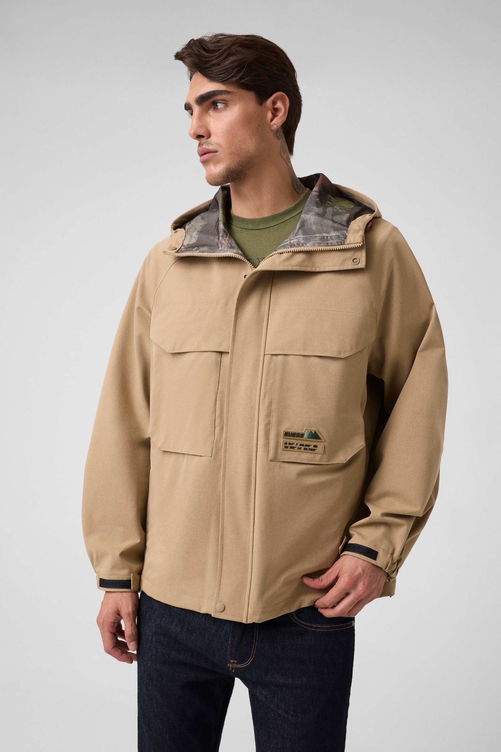 Guess Jack Met Capuchon for men in beige