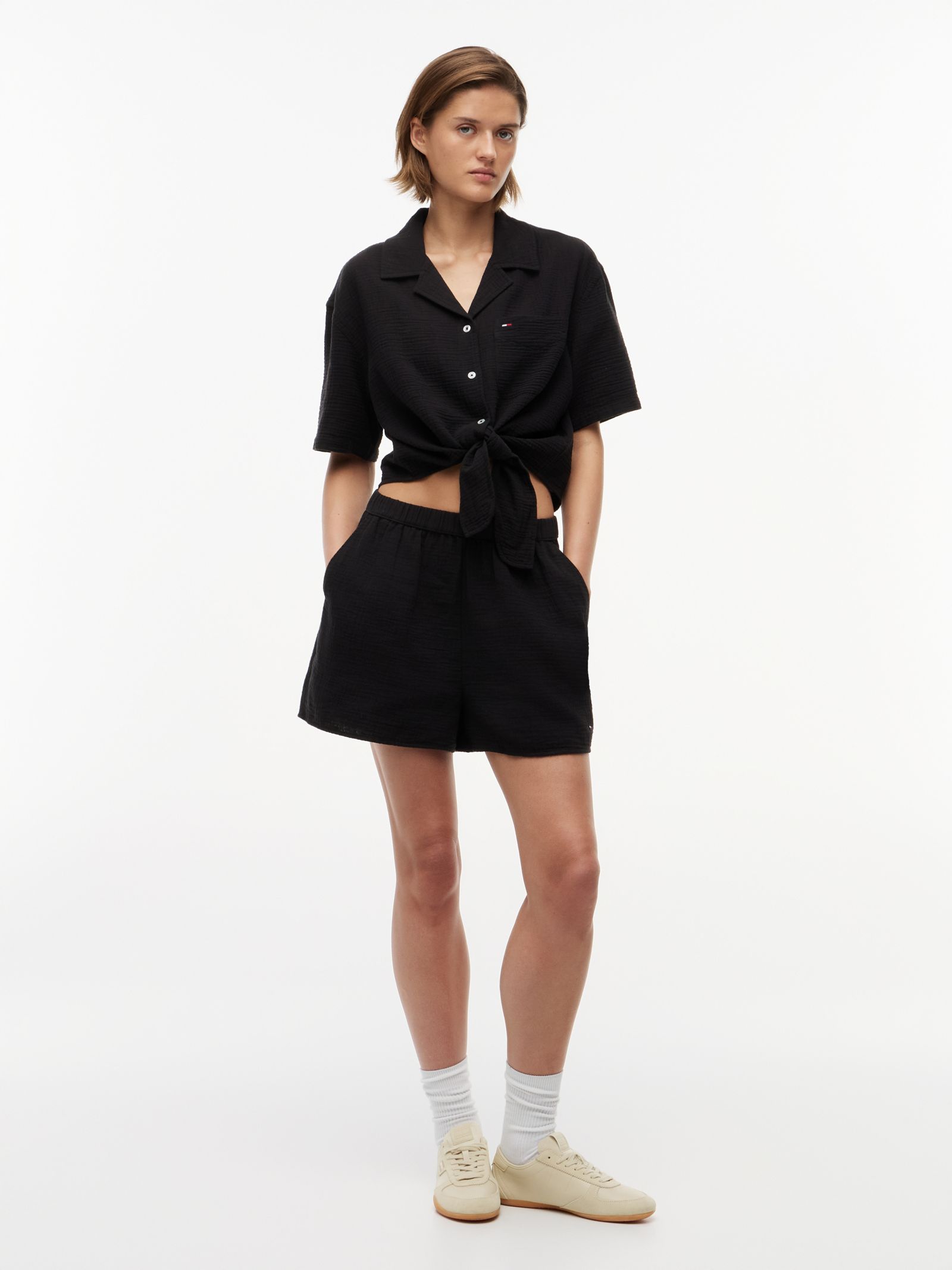 Tommy Jeans relaxed short met kreukeltextuur in zwart