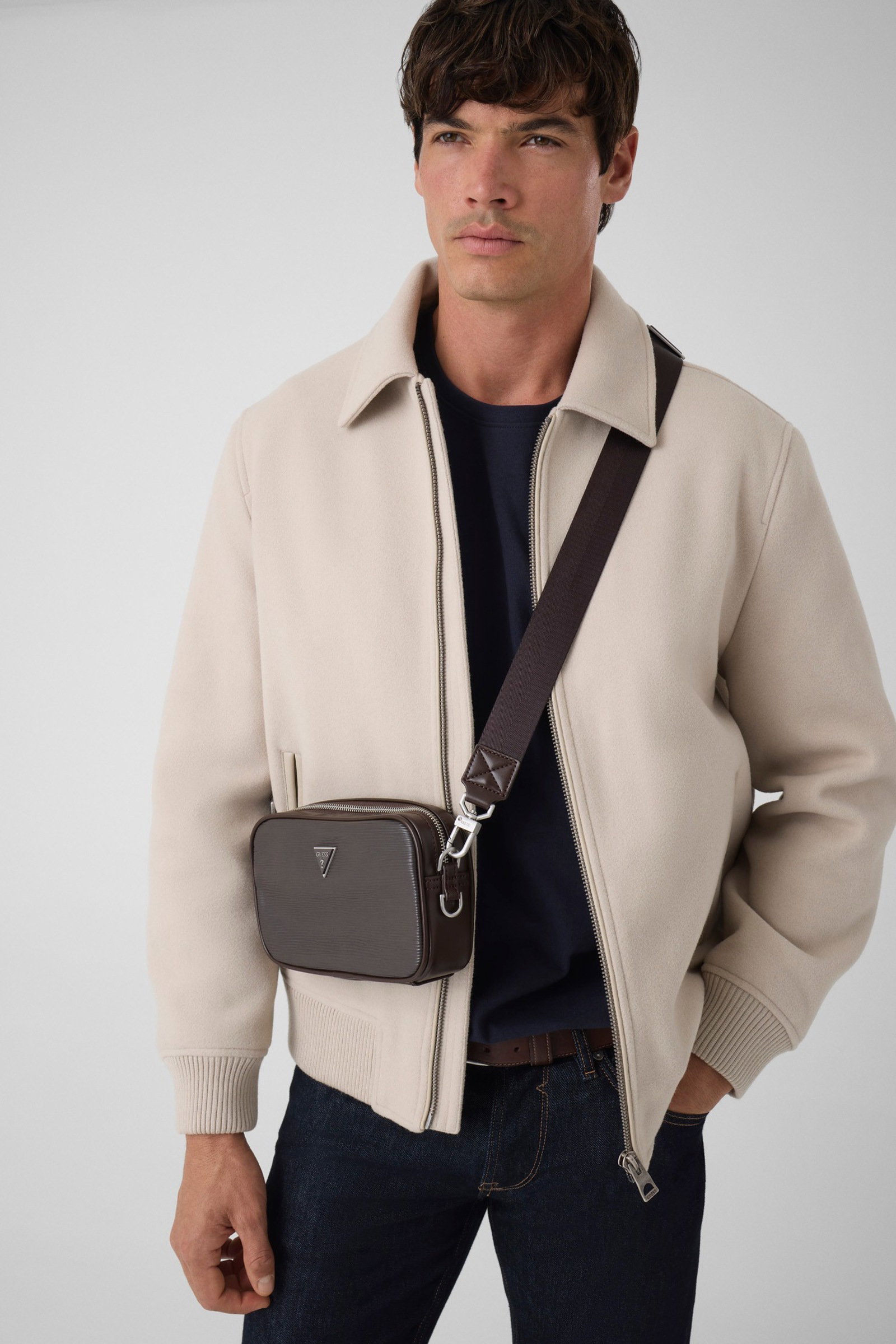 Guess Milano Mini Crossbody Tas in bruin