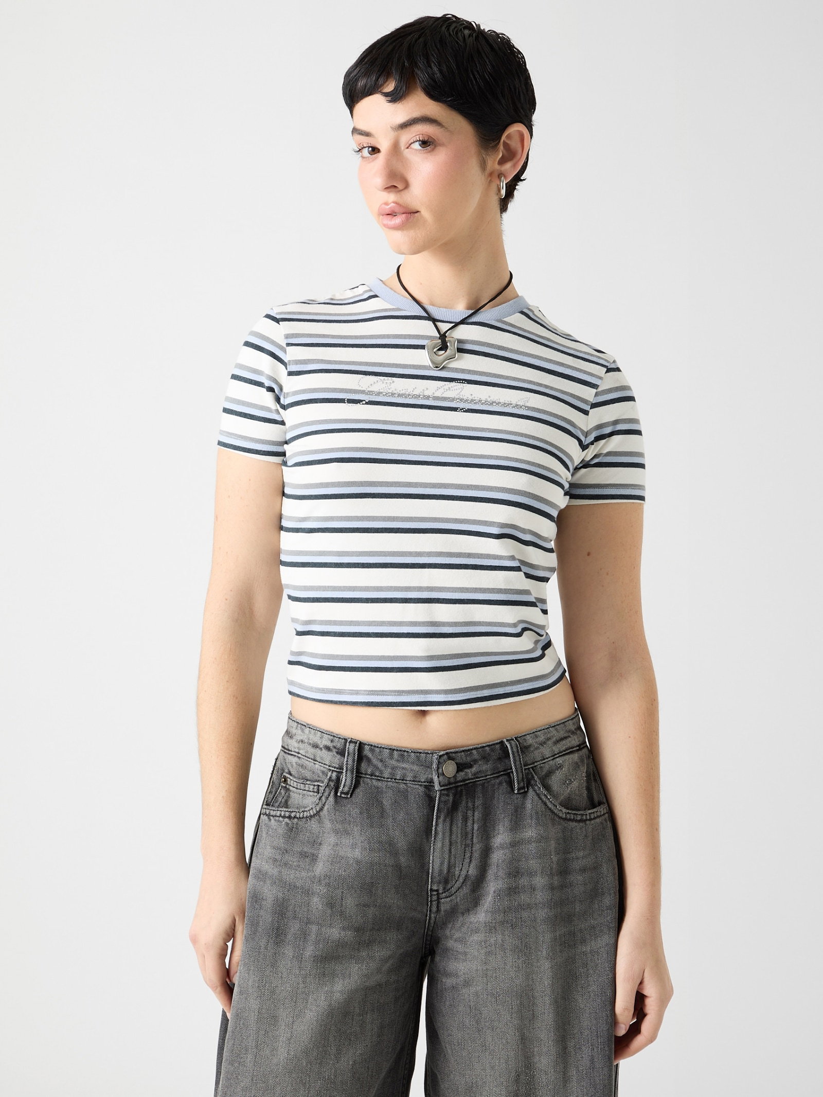 Guess Gestreept Cropped T-Shirt in wit