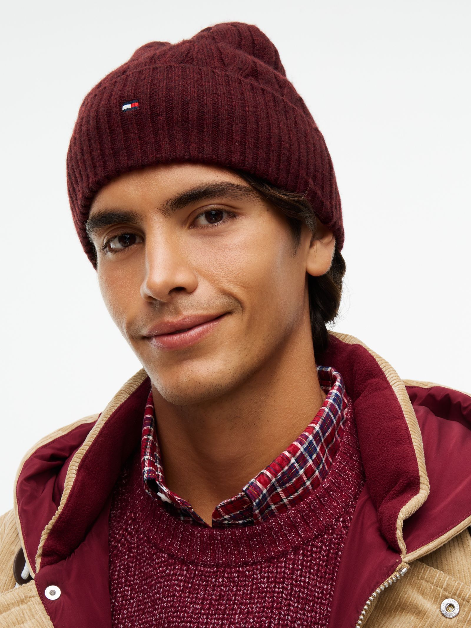 Tommy Hilfiger Kabelgebreide muts van lamswolmix met vlag in rood