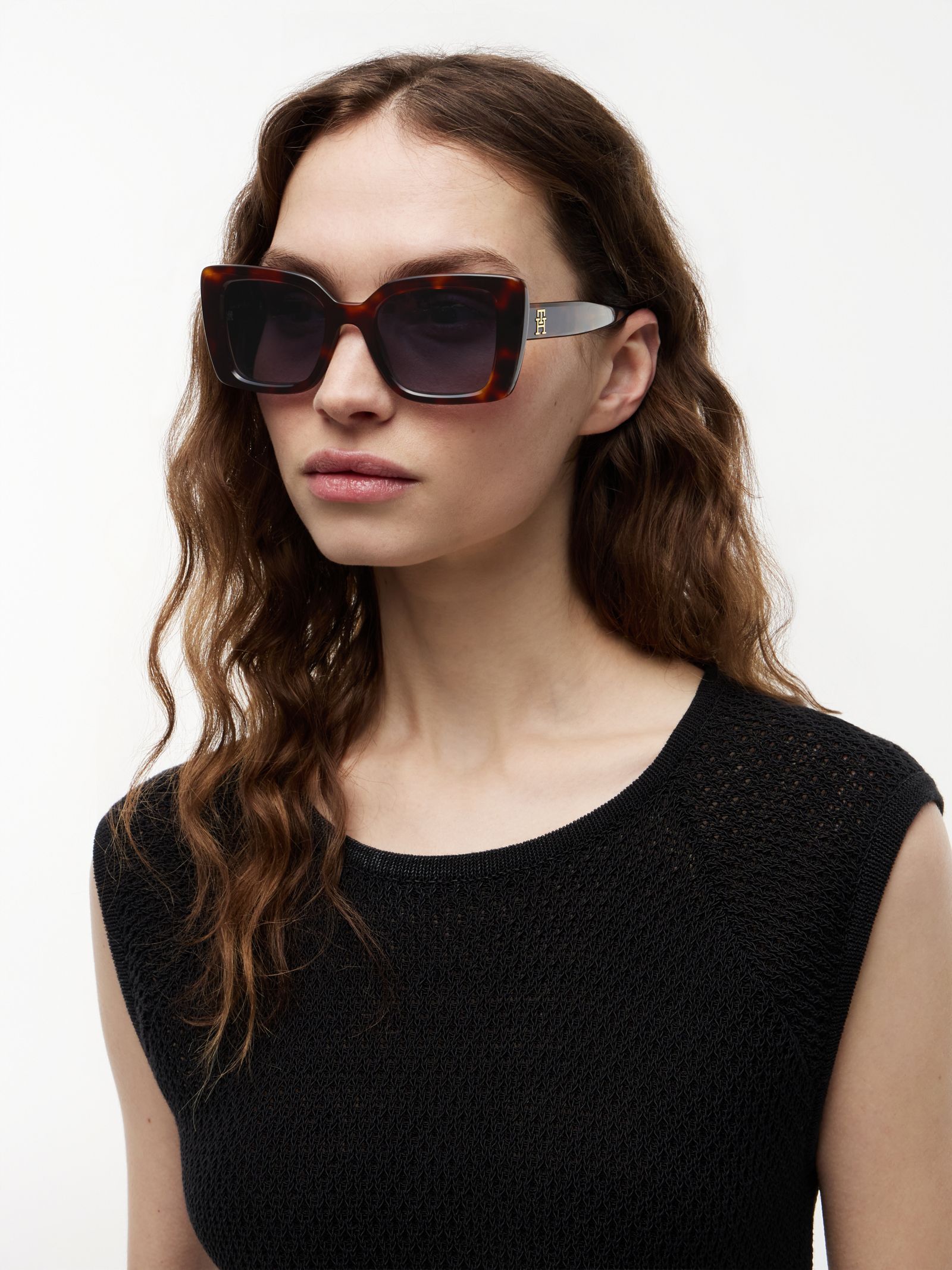 Tommy Hilfiger gepolariseerde cat eye zonnebril met TH monogram in bruin