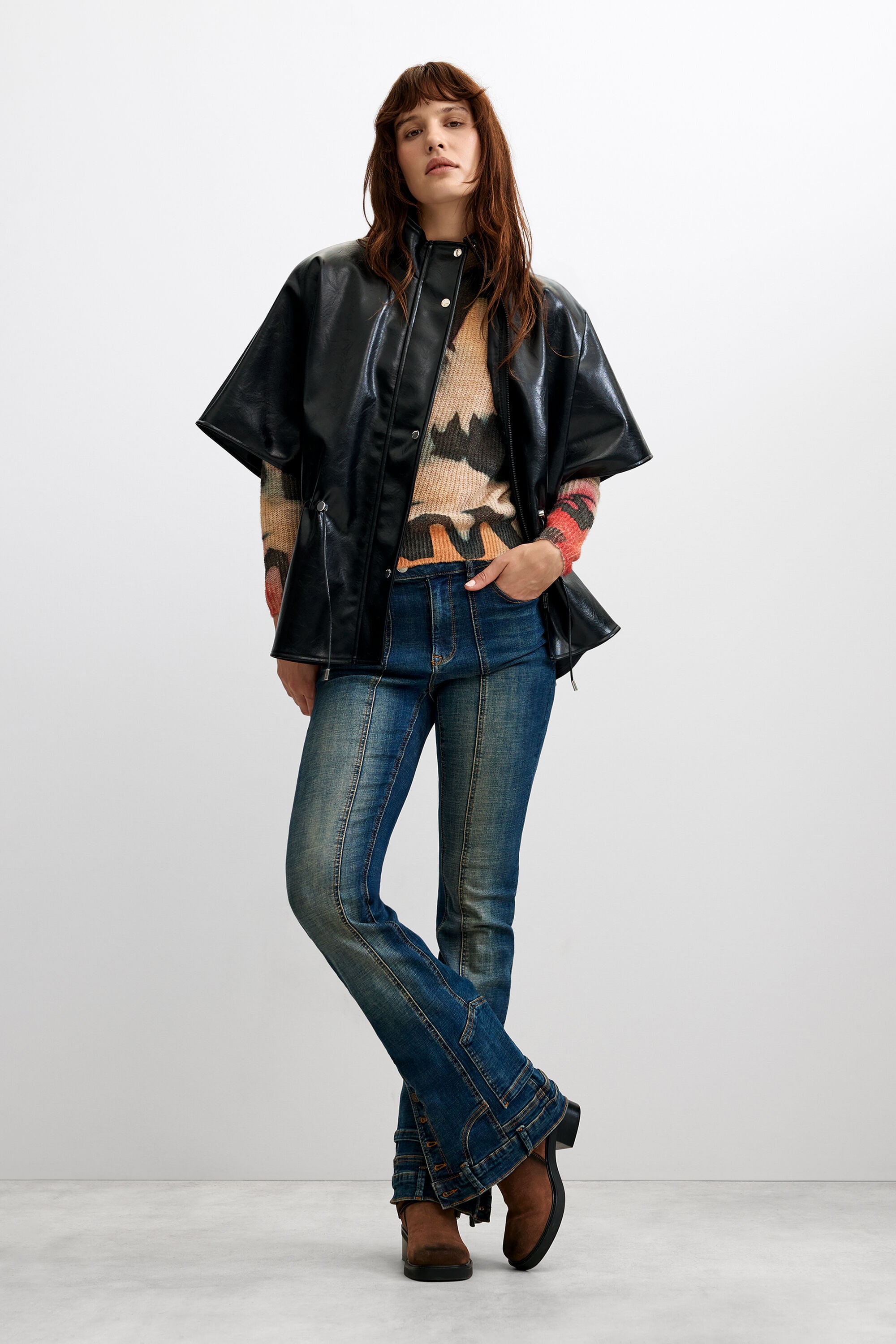 Desigual Poncho in leerlook in zwart