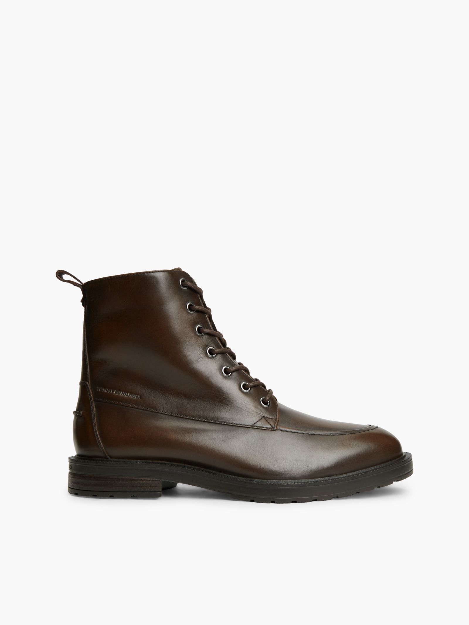 Tommy Hilfiger Leren enkellaars met veters en warme voering in bruin