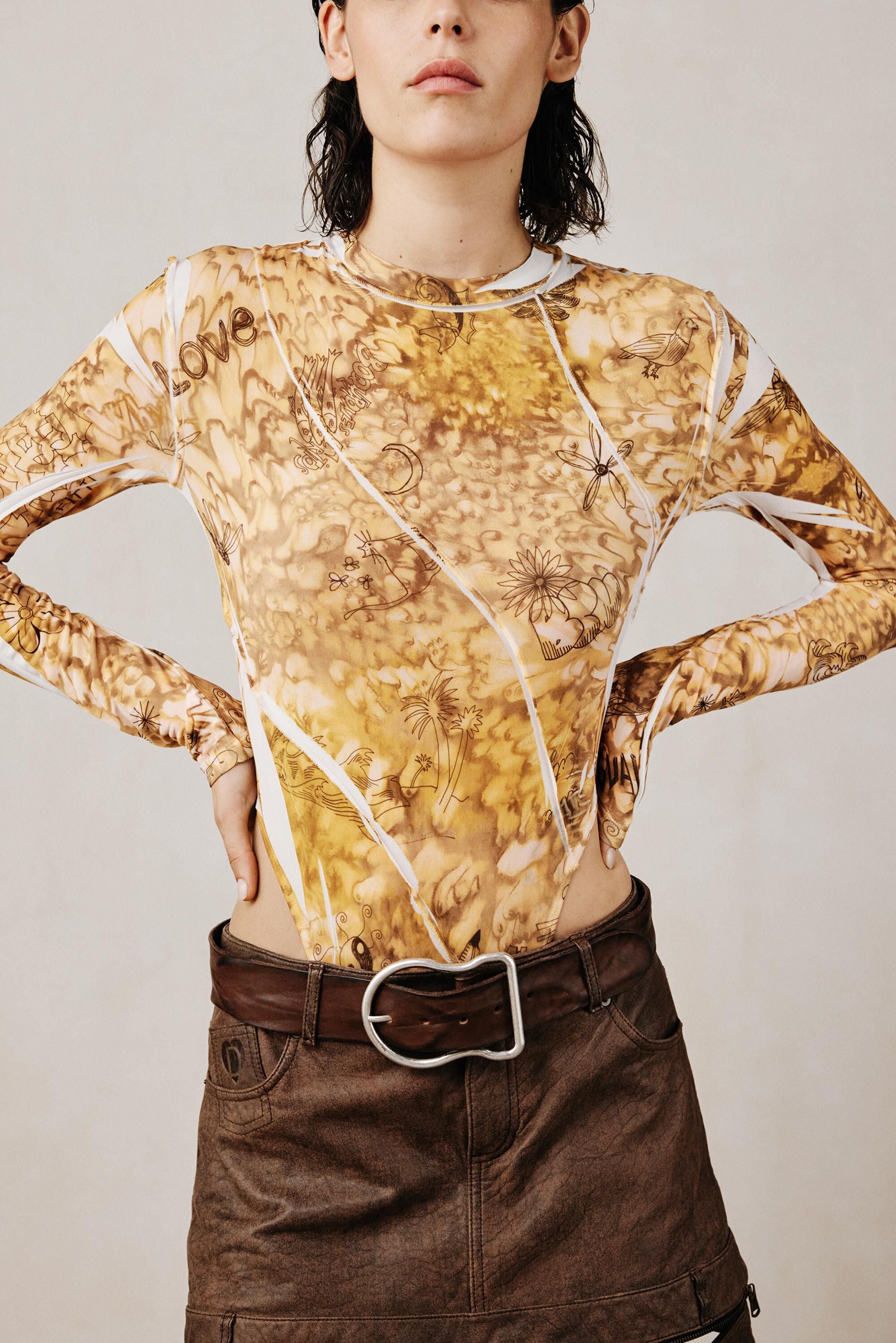 Desigual Body met scheuren studio in geel