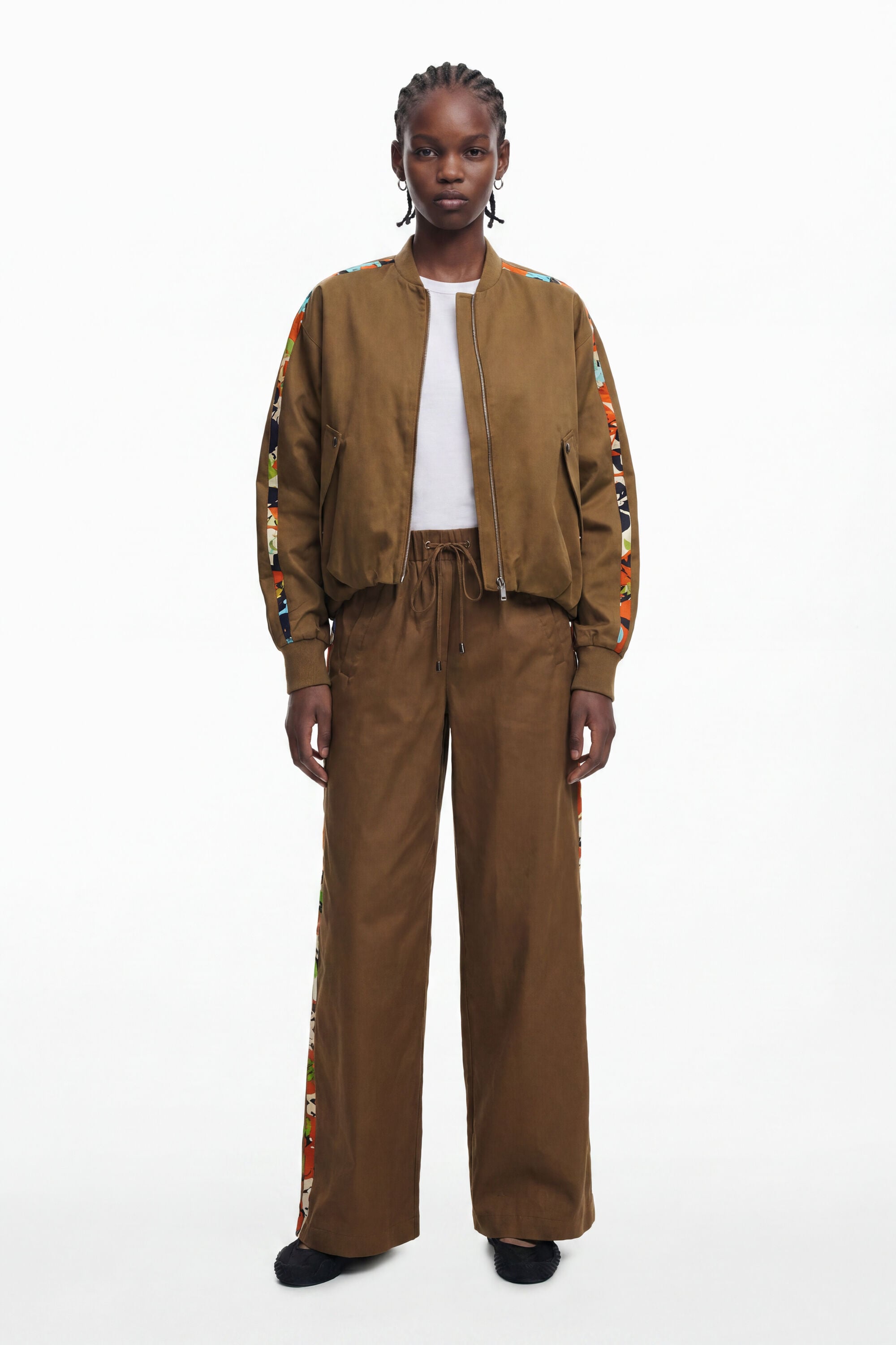 Desigual Broek ontworpen door Mr. Christian Lacroix in bruin
