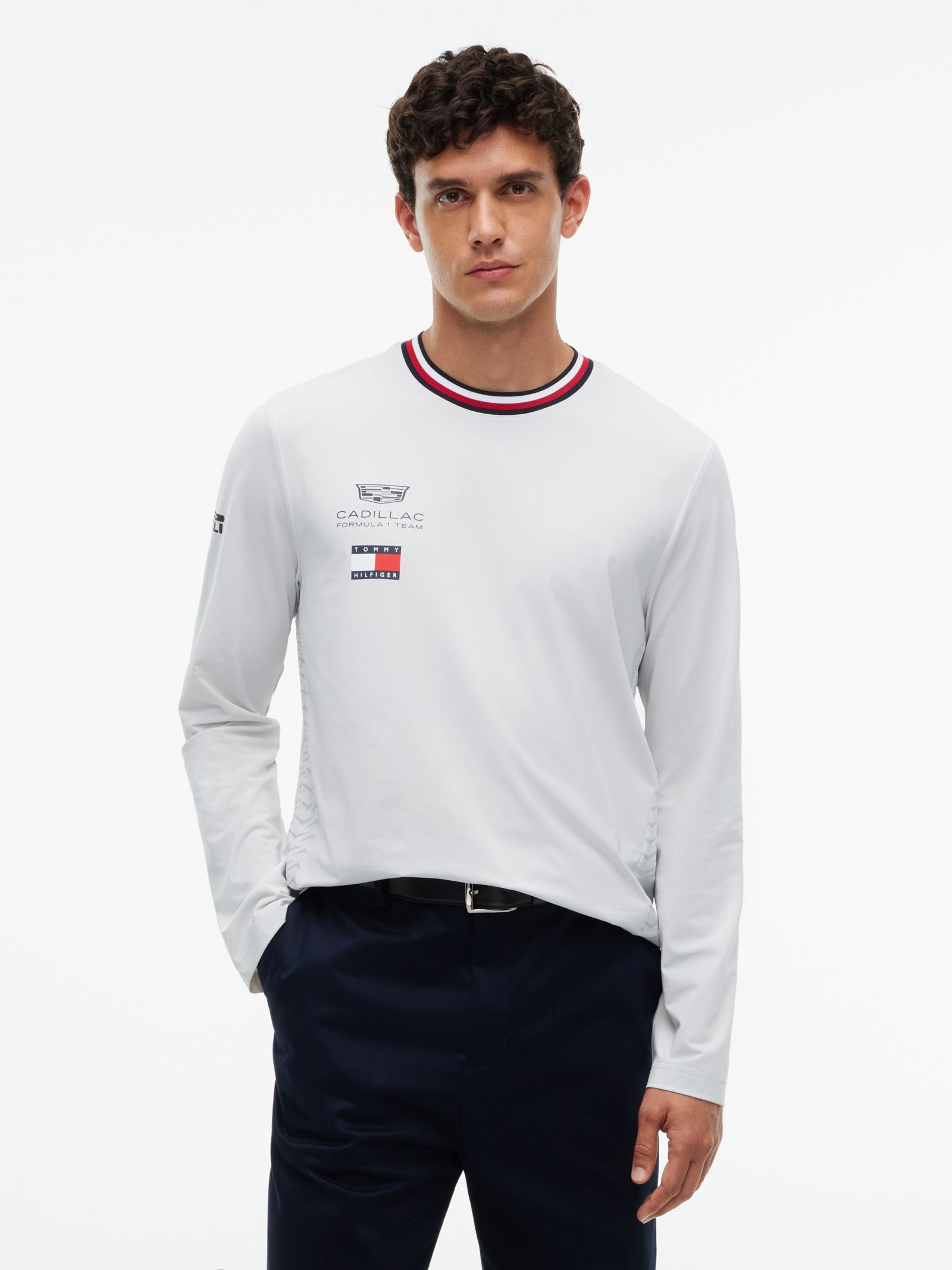 Tommy Hilfiger TH X Cadillac Formula 1® Team longsleeve T-shirt met chevronprint