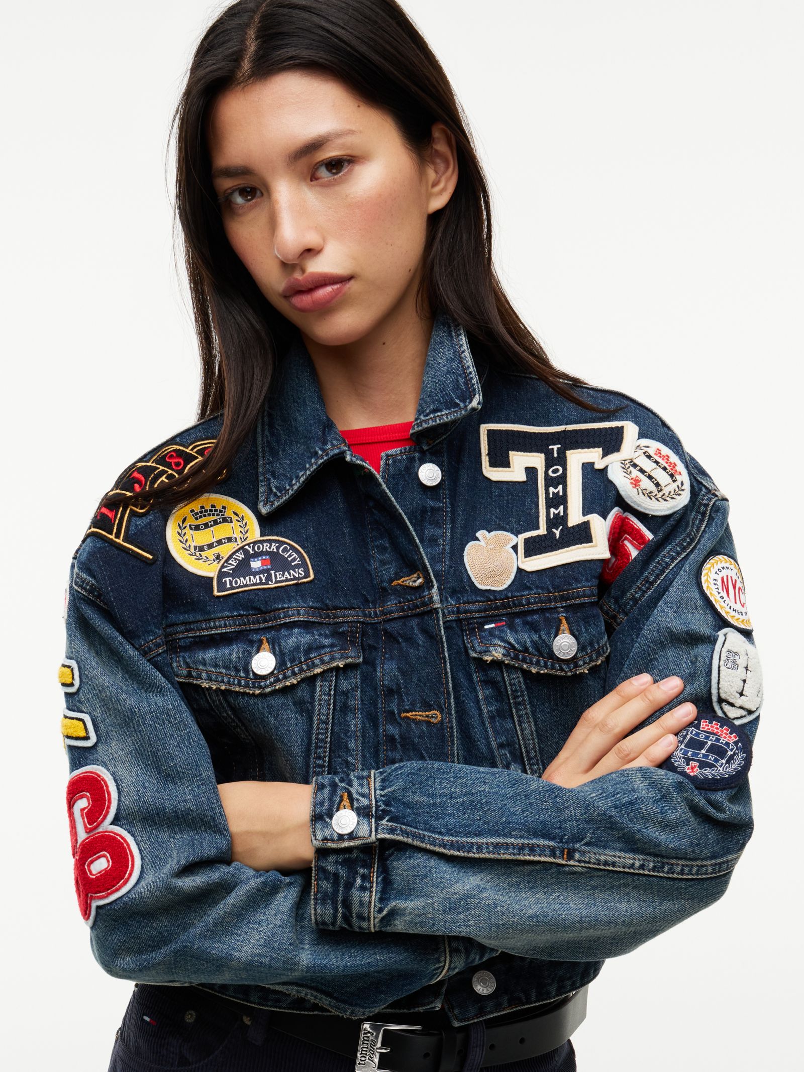 Tommy Jeans cropped denim truckerjack met Tommy badge