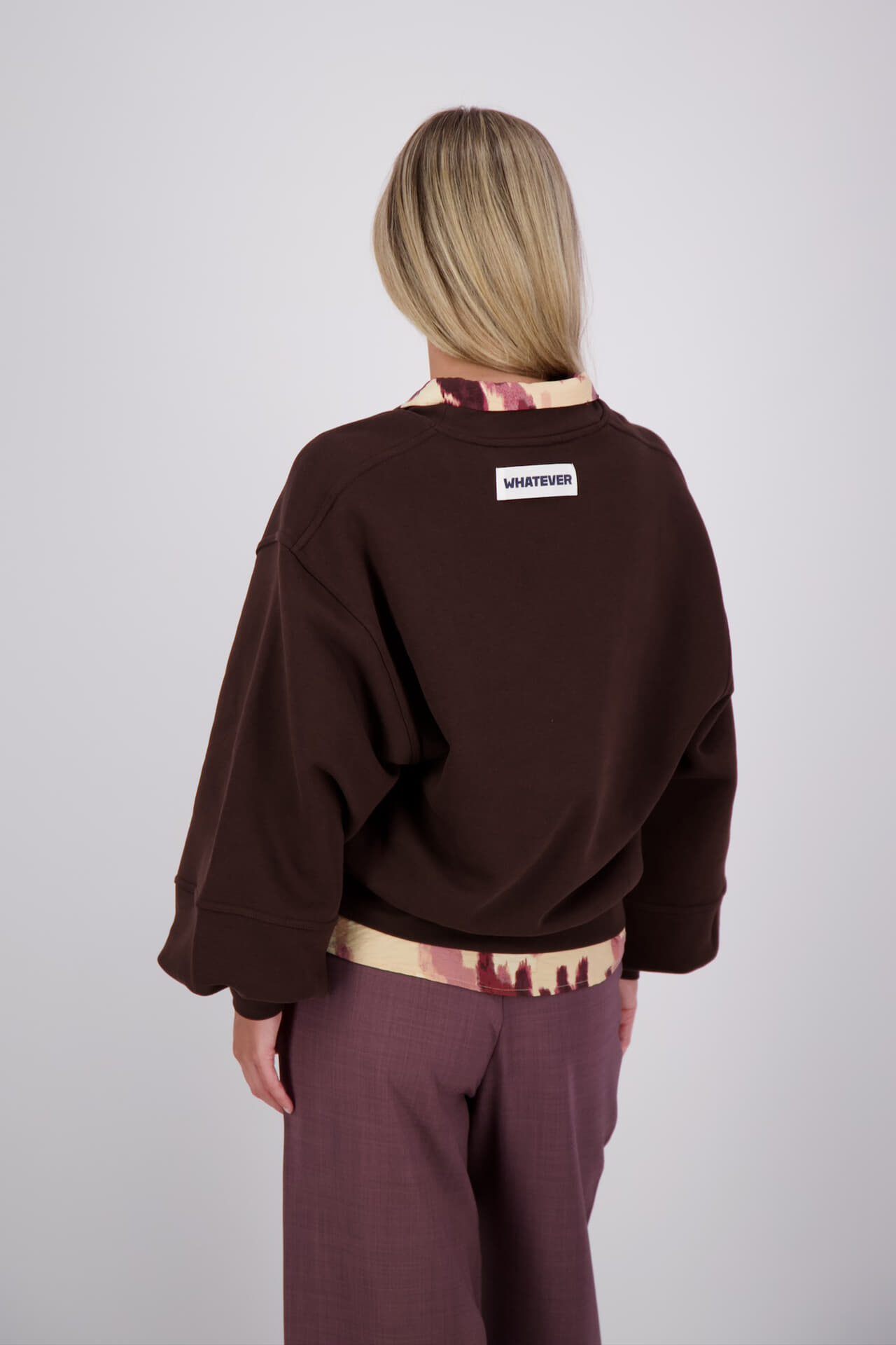 The Shirt Project Sweater Bruin dames in bruin