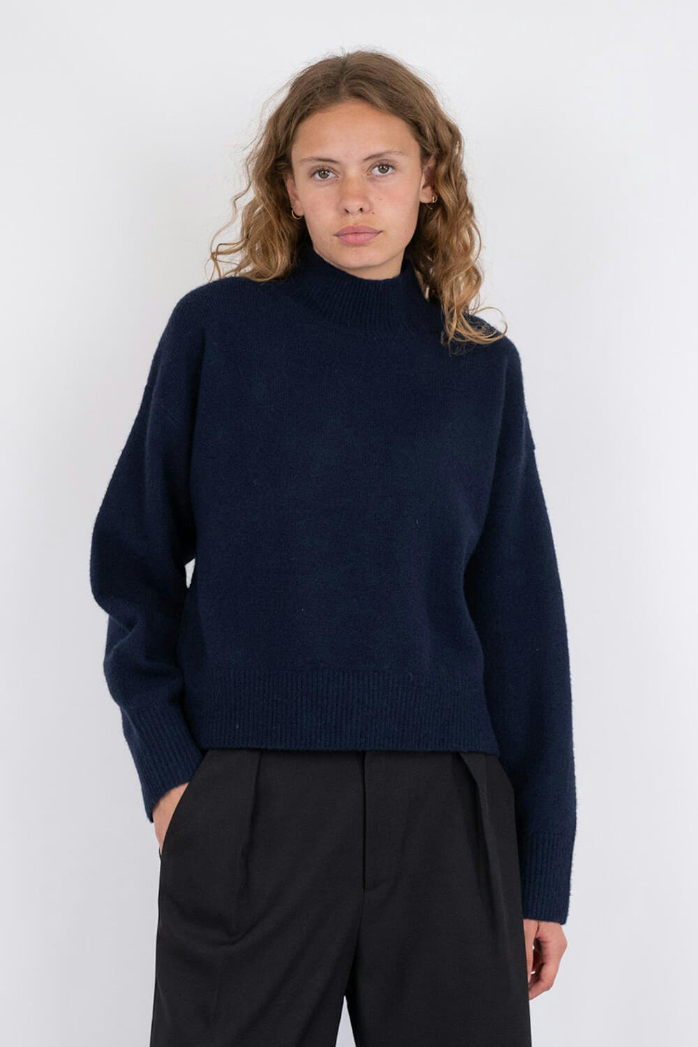 Neo Noir Trui Paulina Navy dames